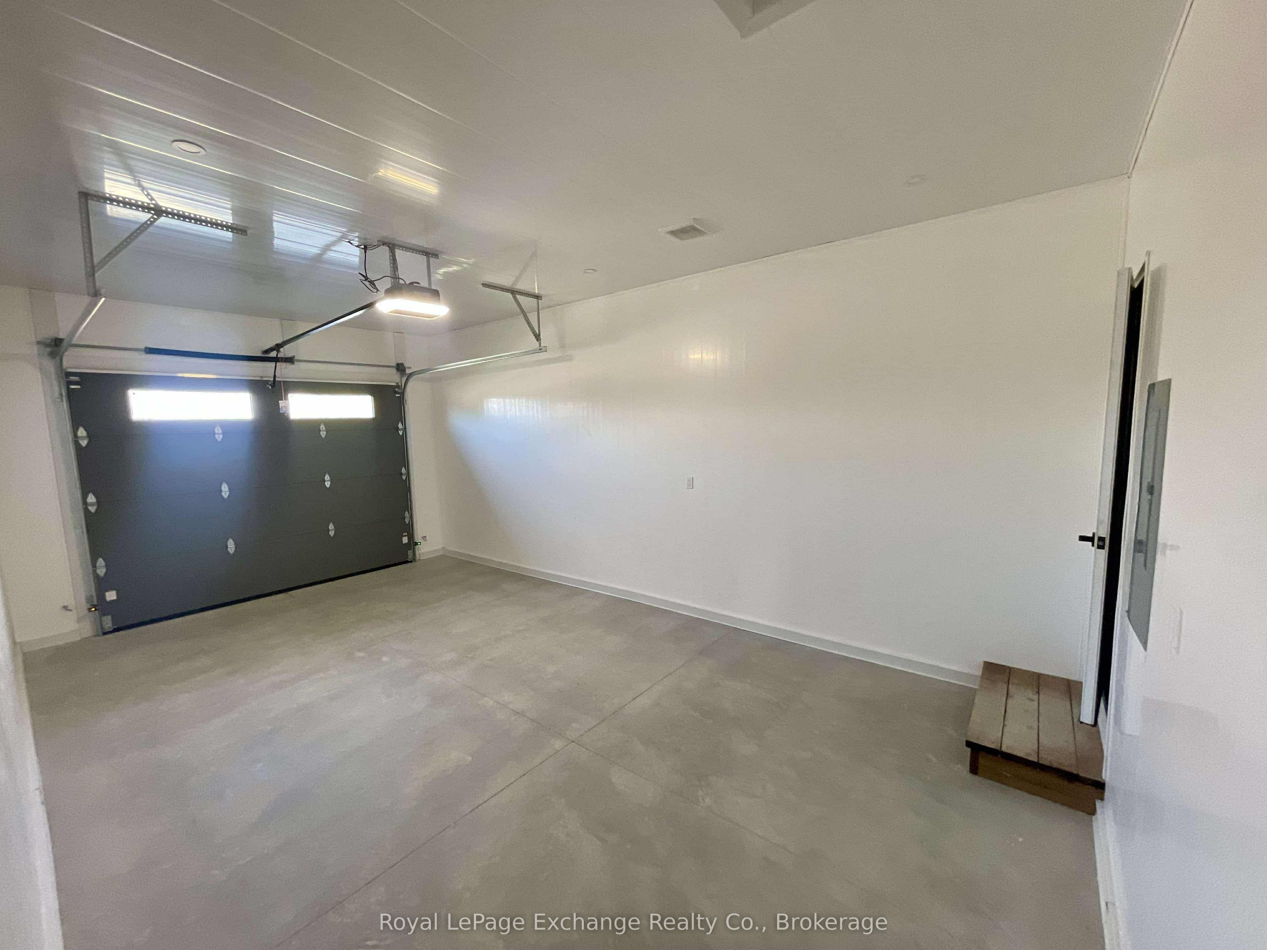 20 Mercedes Crescent Property Photo 19