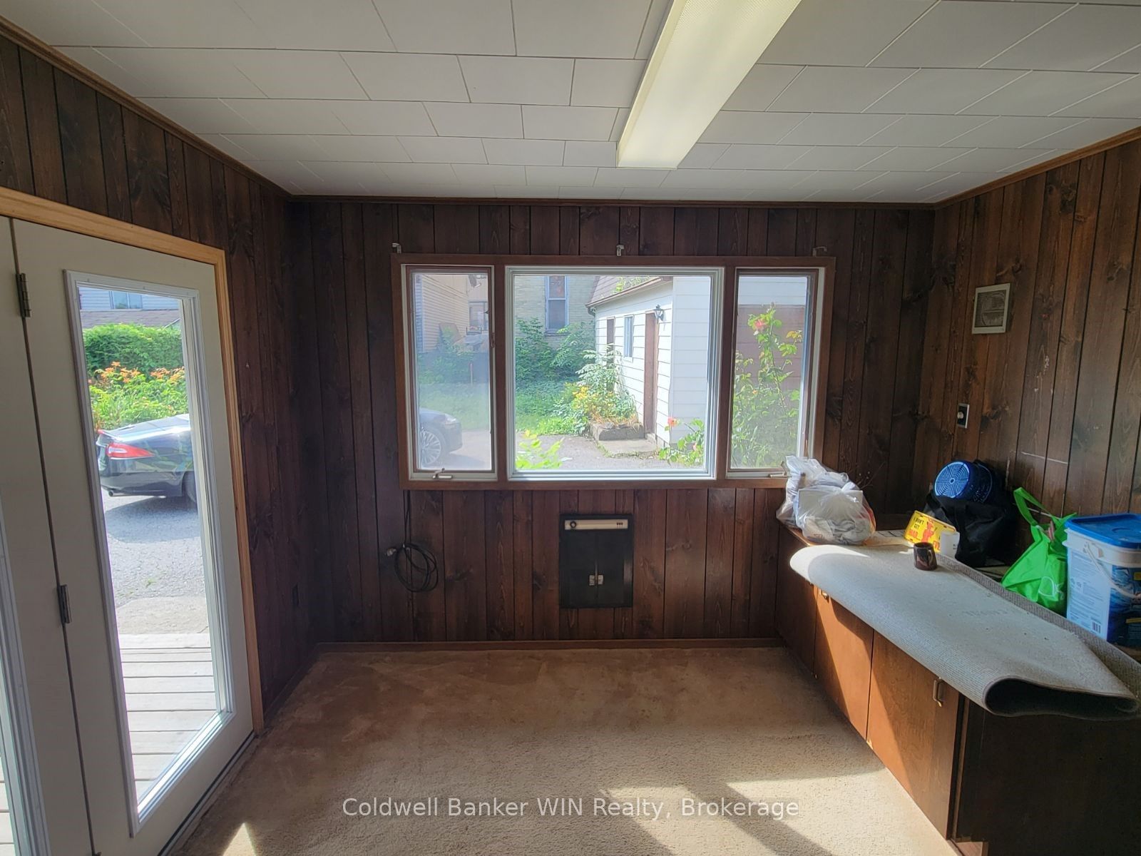 120 King Street E Property Photo 16