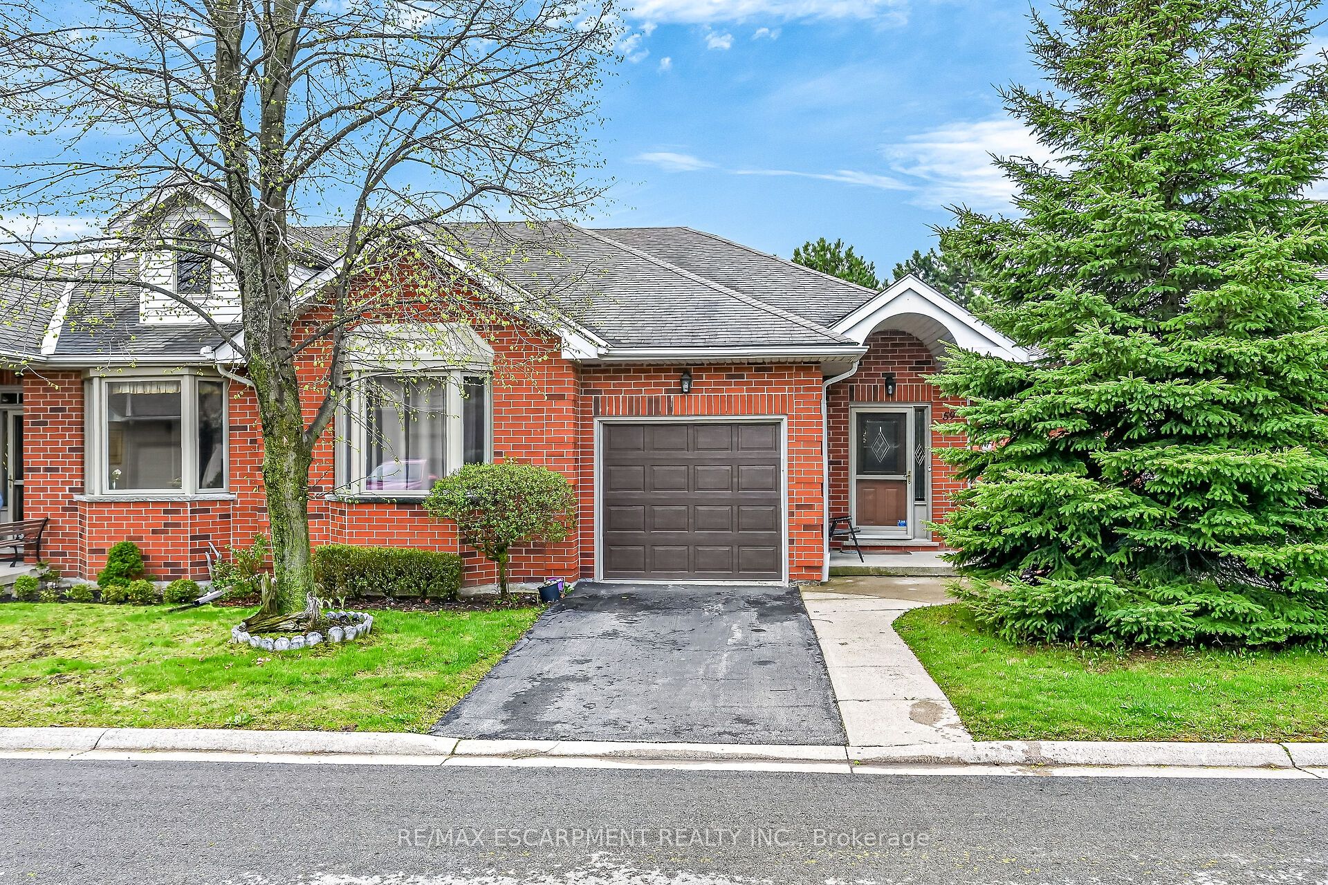 59 Riveroaks Drive Property Photo 1