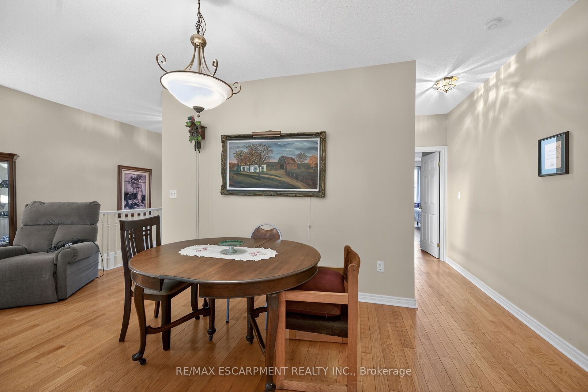 59 Riveroaks Drive Property Photo 8