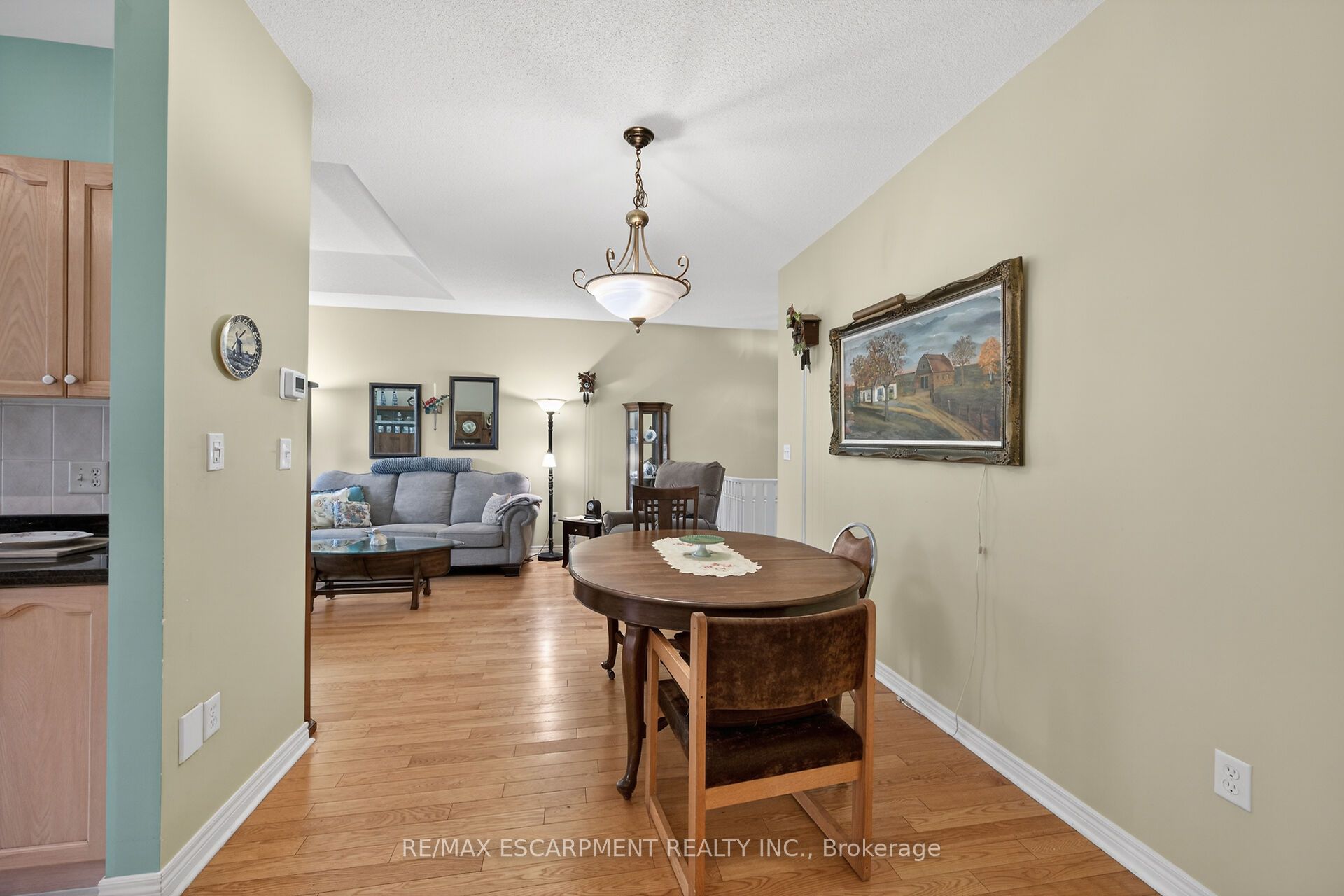 59 Riveroaks Drive Property Photo 9