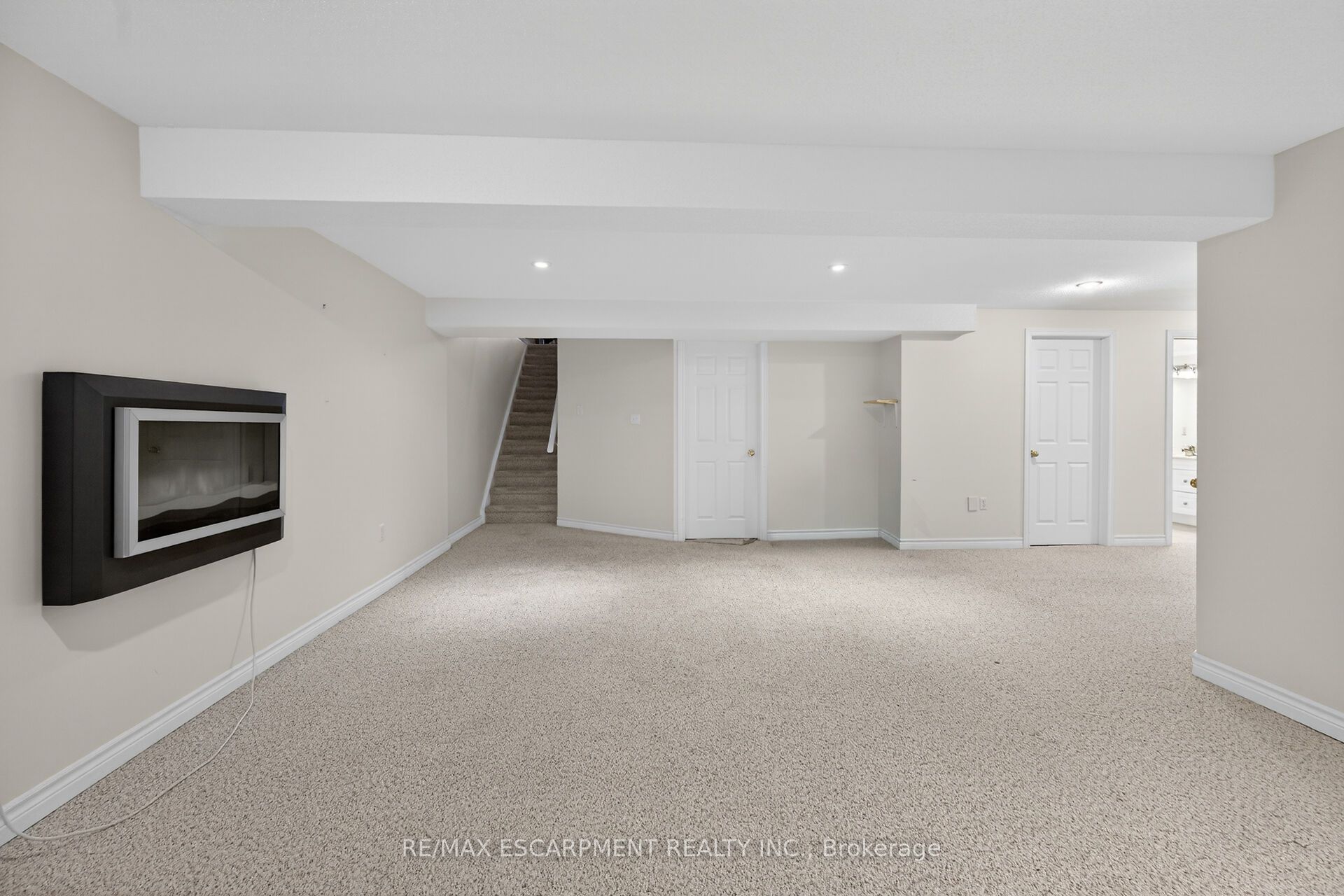 59 Riveroaks Drive Property Photo 25