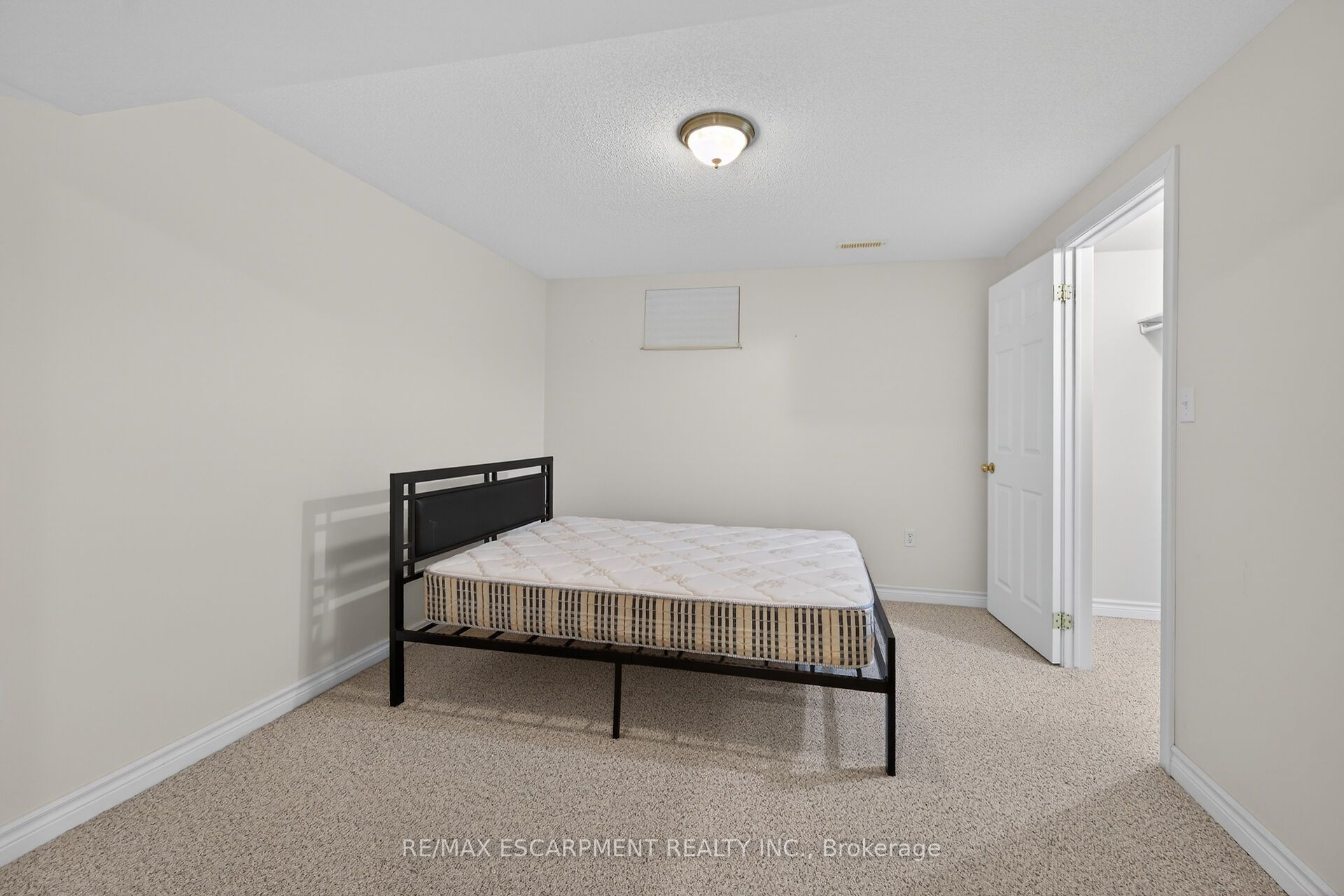 59 Riveroaks Drive Property Photo 27