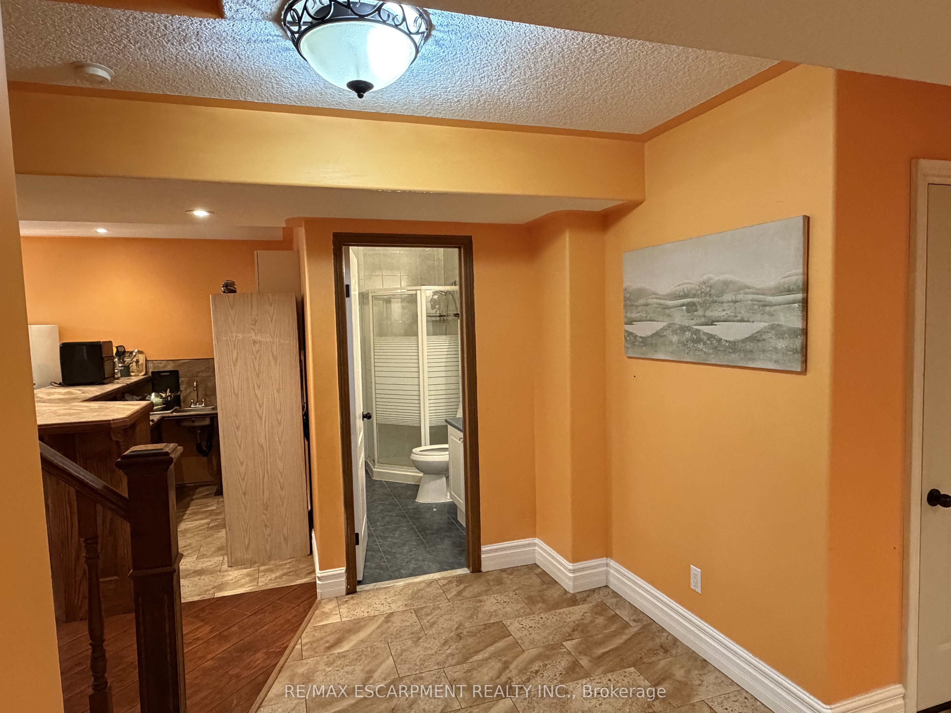 2 Pineridge Drive Property Photo 8