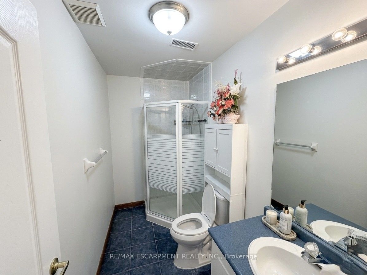 2 Pineridge Drive Property Photo 12