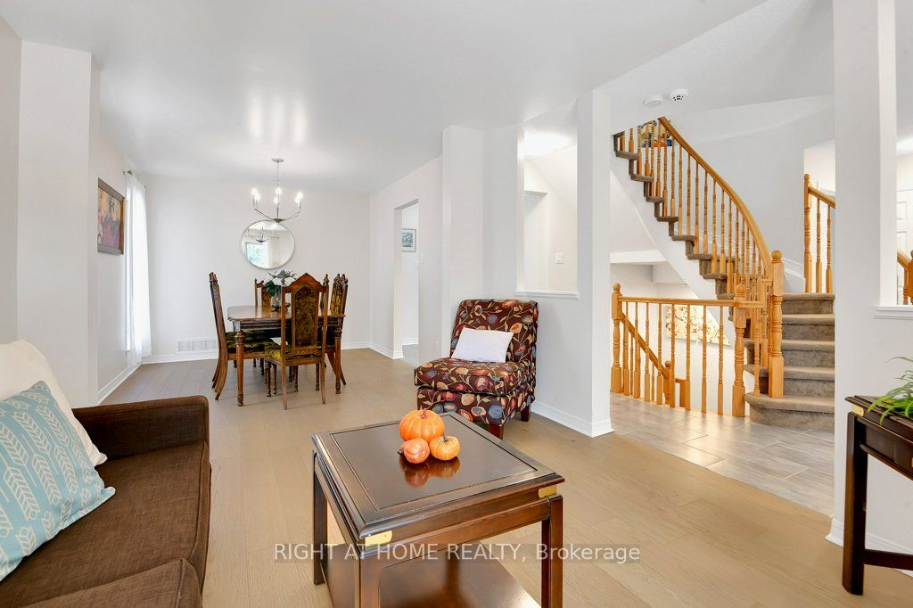 33 Spur Avenue Property Photo 4