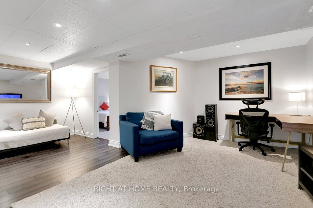 33 Spur Avenue Property Photo 16