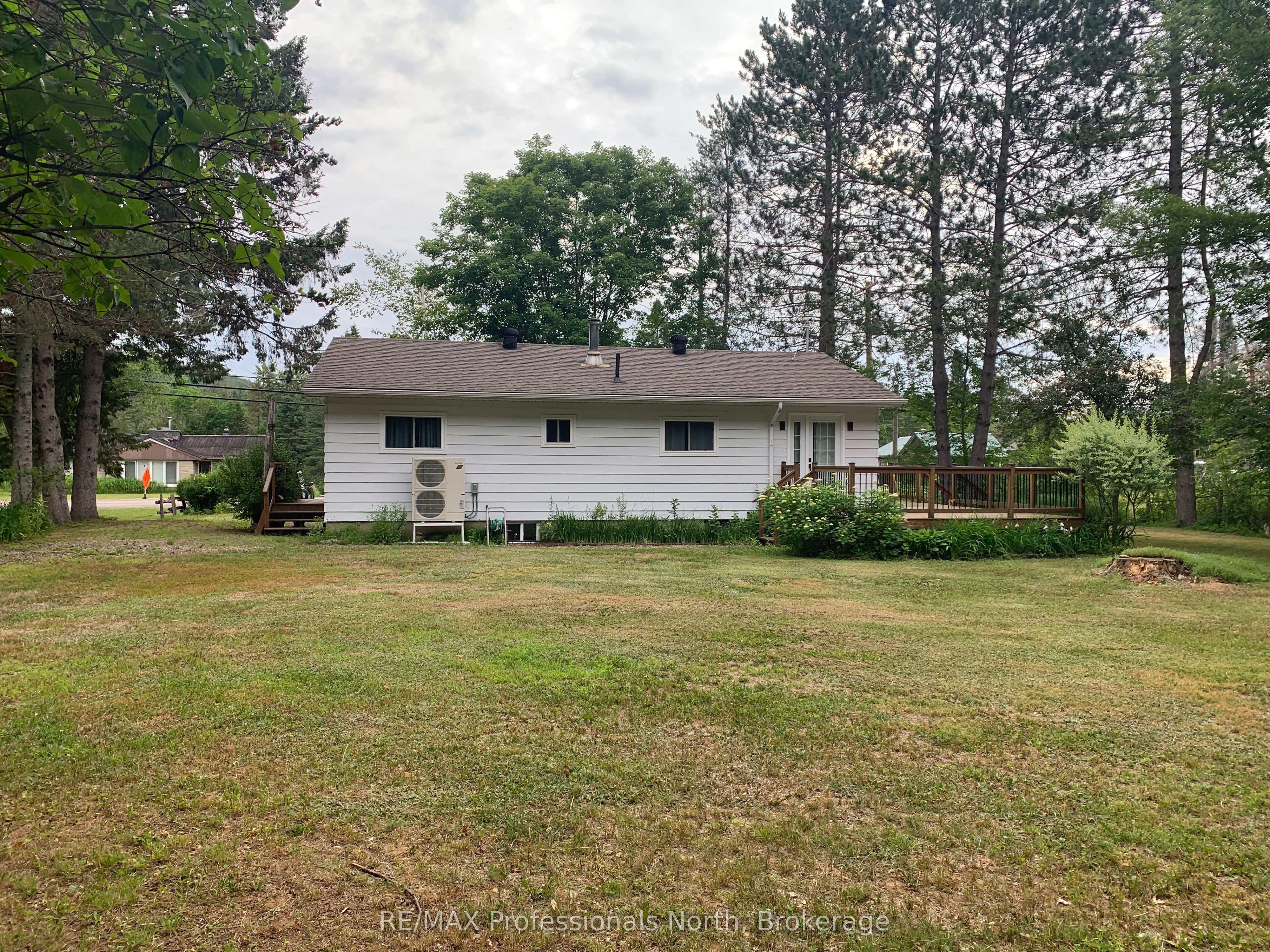 2195 Loop Road Property Photo 6