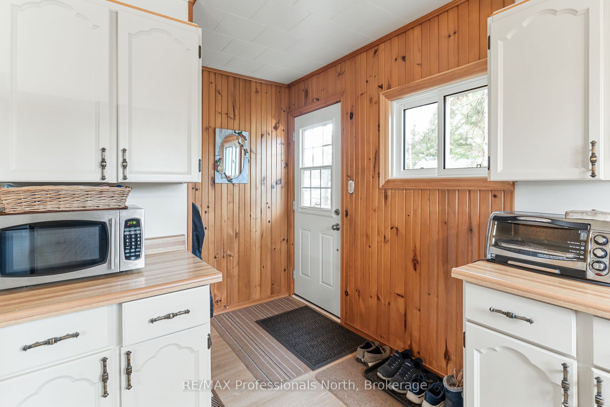 2195 Loop Road Property Photo 10