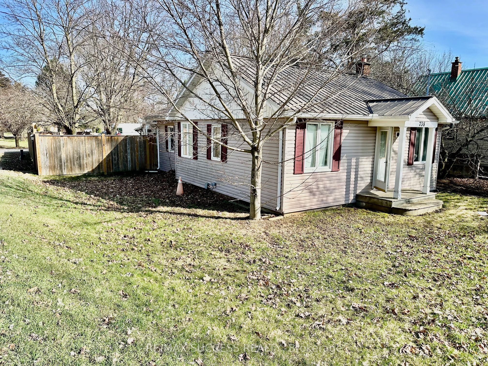 738 Mount Pleasant Road Property Photo 1