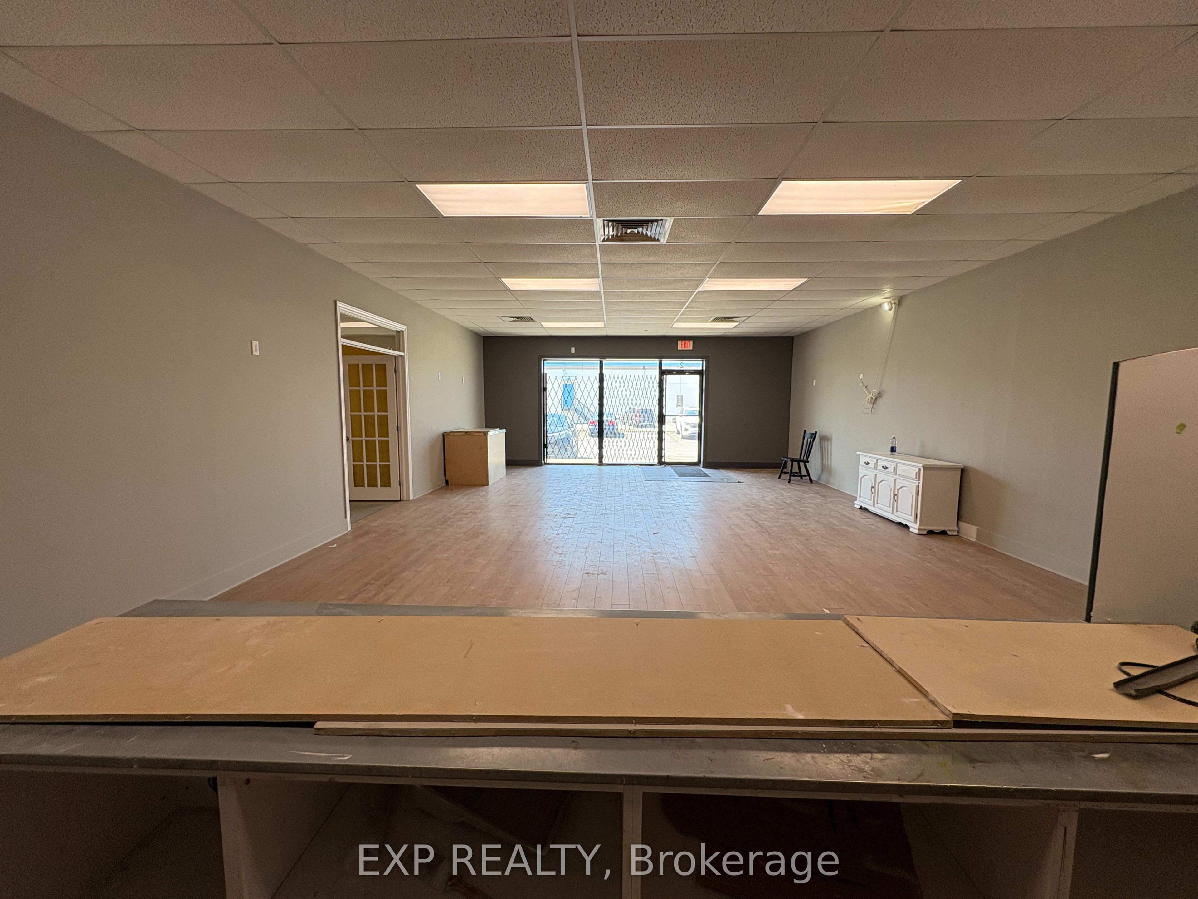 1815 Dundas Street 2 Property Photo 8