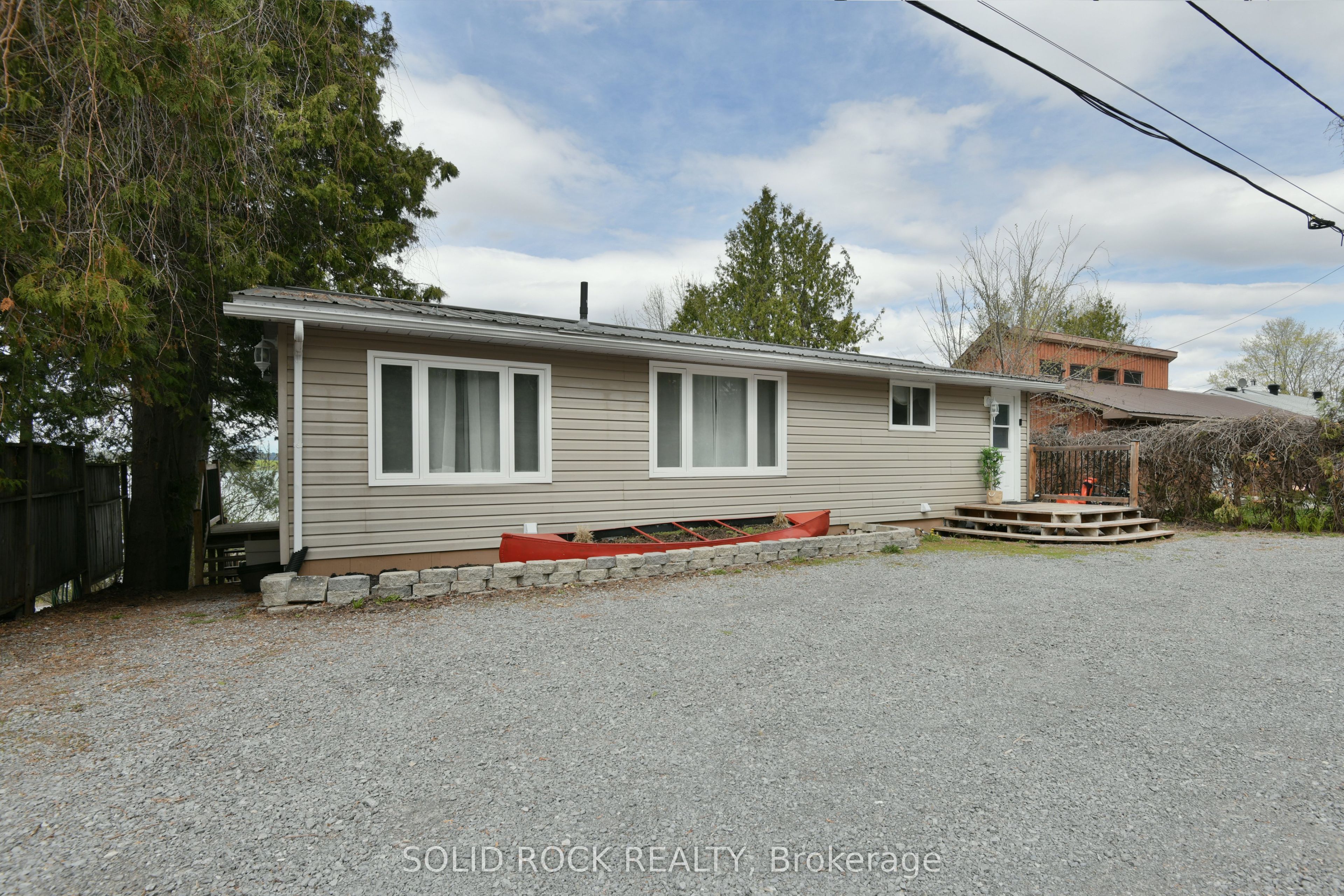 2496 River Road Property Photo 5