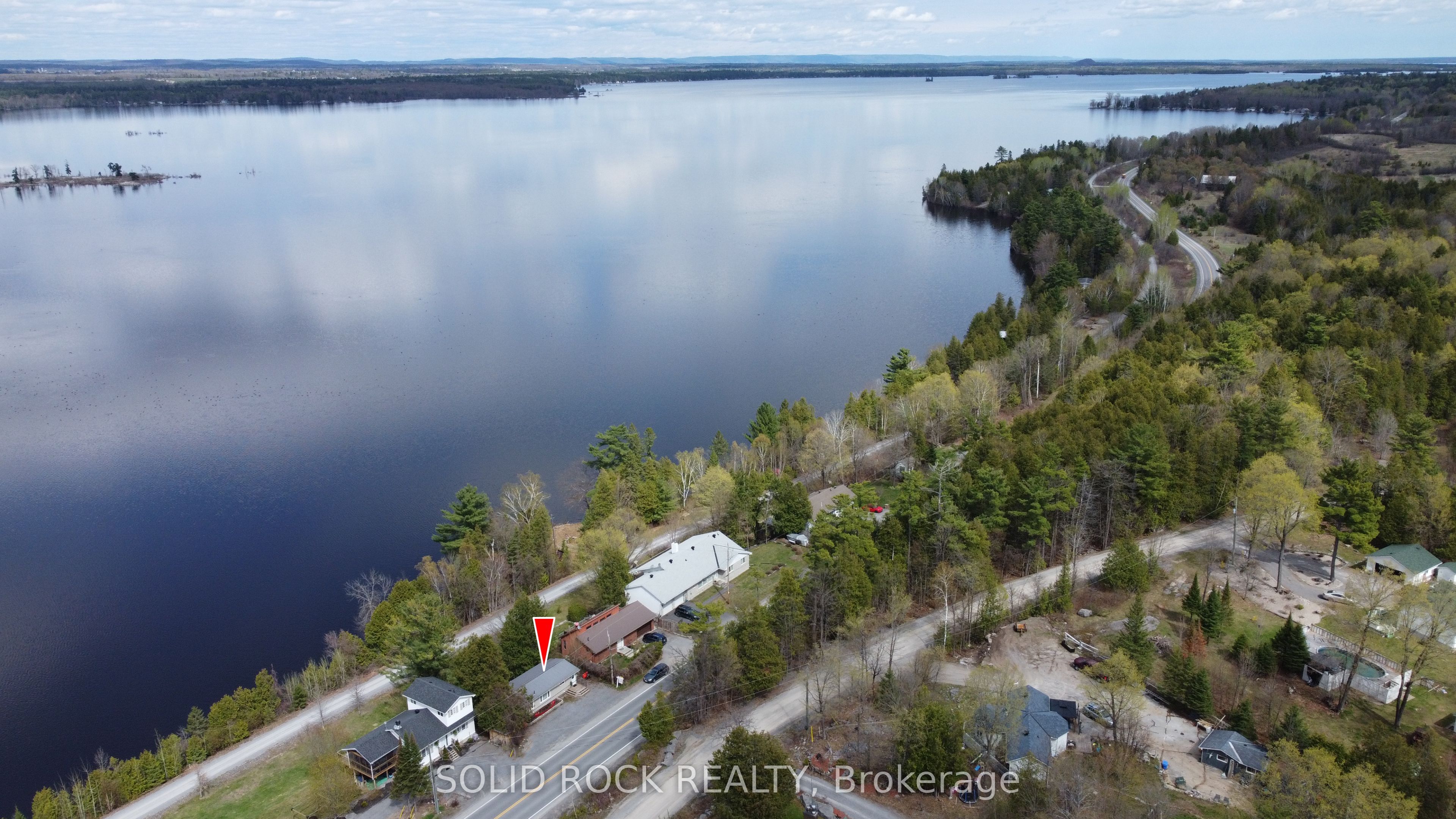 2496 River Road Property Photo 6