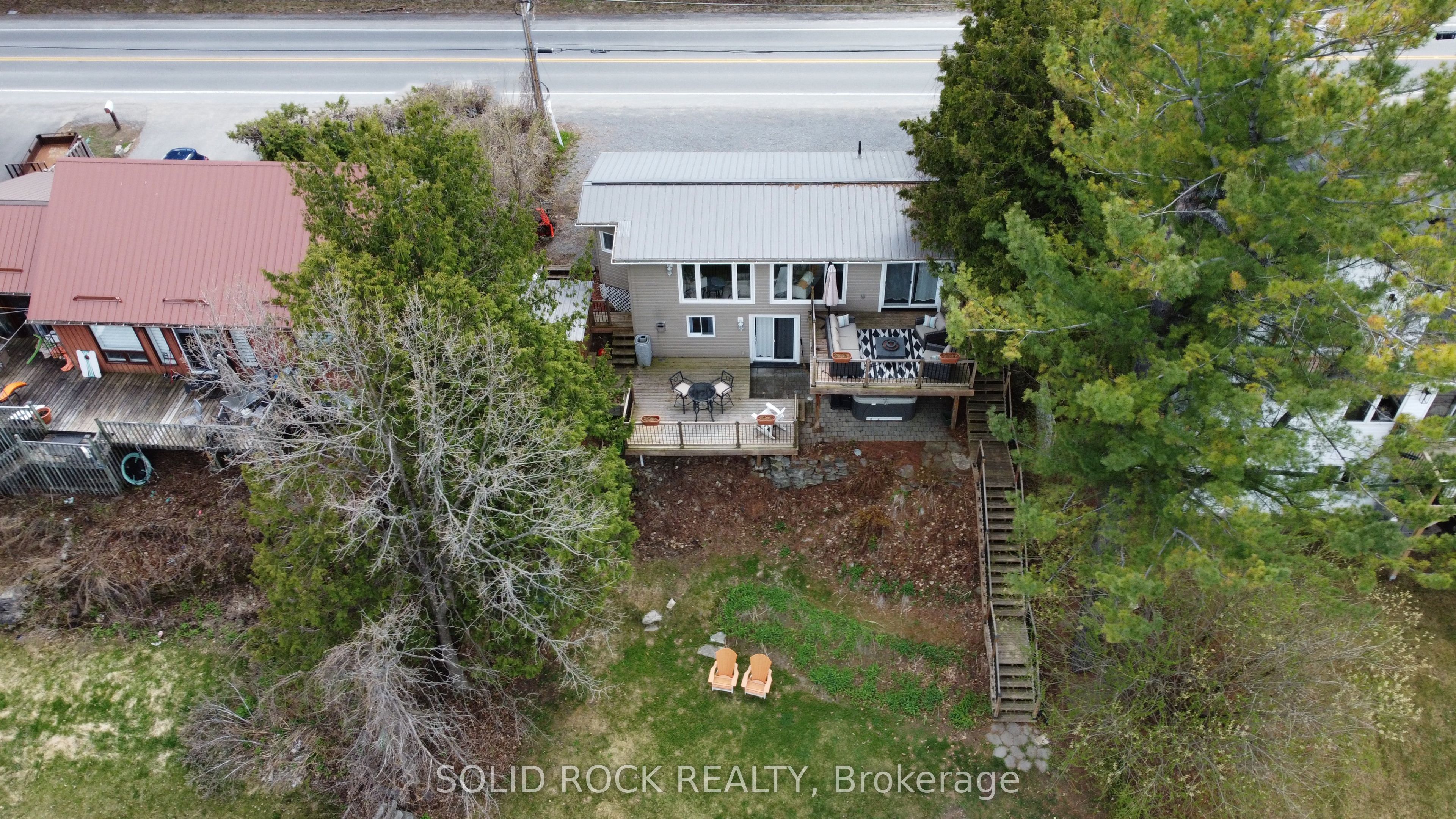 2496 River Road Property Photo 9
