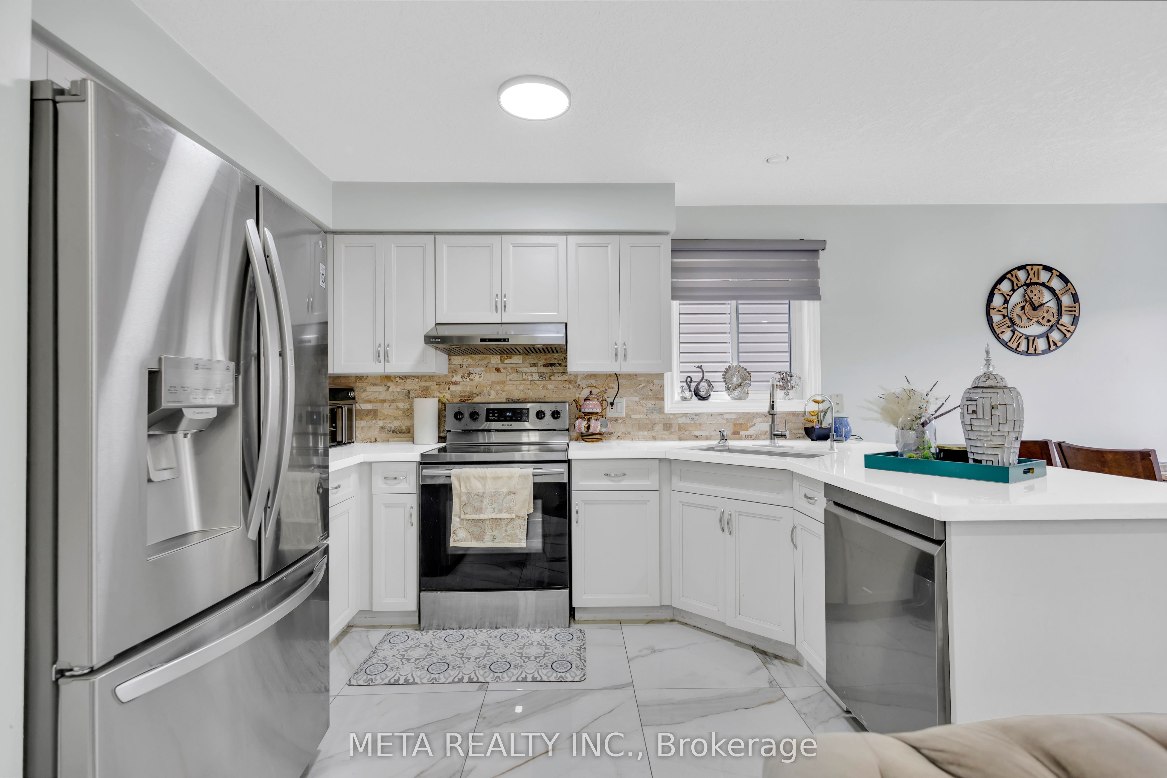 497 Langlaw Drive Property Photo 12