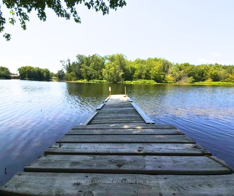 133 Carleton Cove Property Photo 4