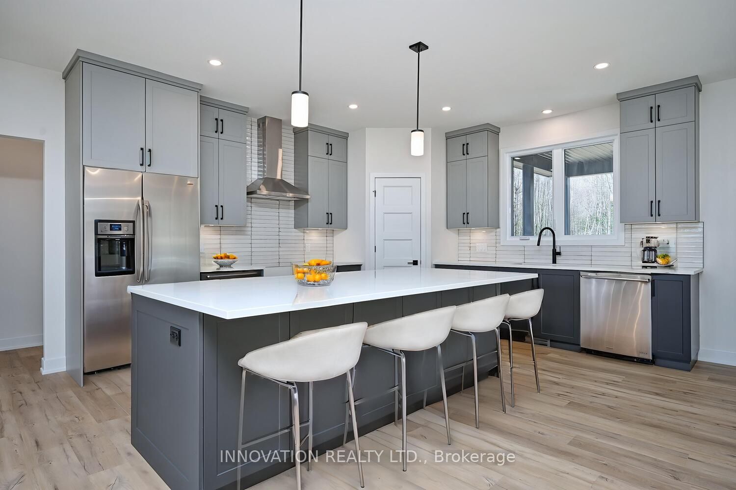 10472 St John Street Property Photo 10
