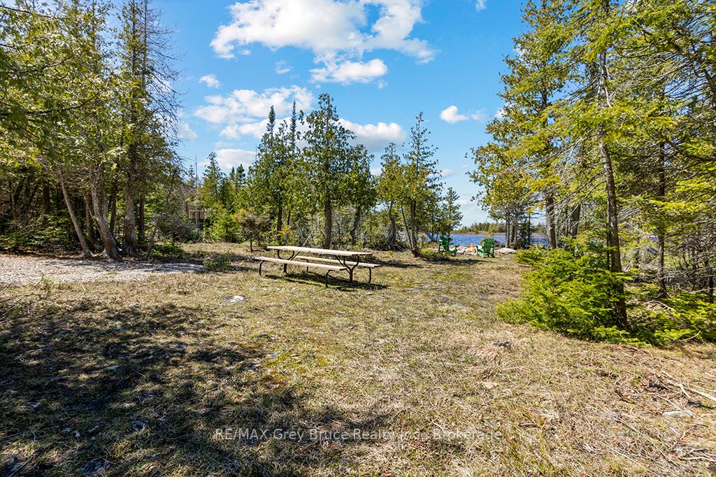 916 Dorcas Bay Road Property Photo 7