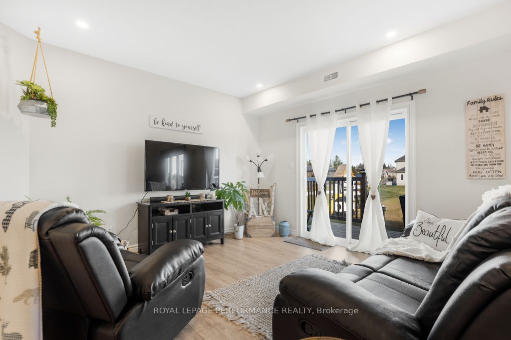 6 Maxime Court A Property Photo 9