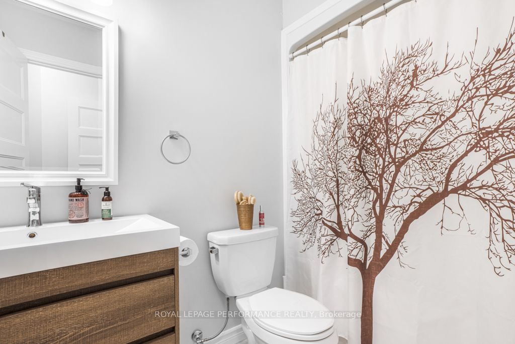 6 Maxime Court A Property Photo 10
