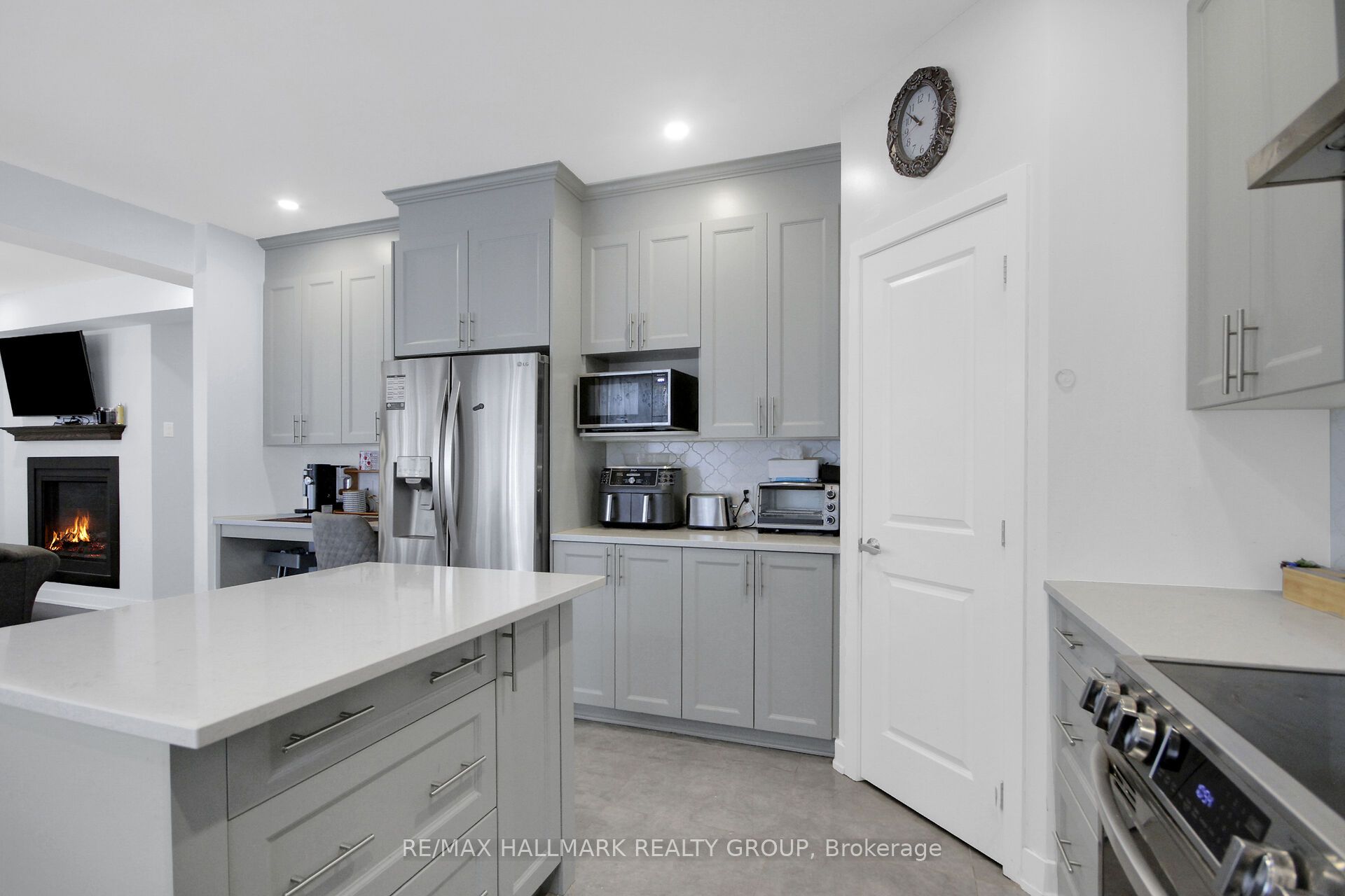 568 Bobolink Ridge Property Photo 13