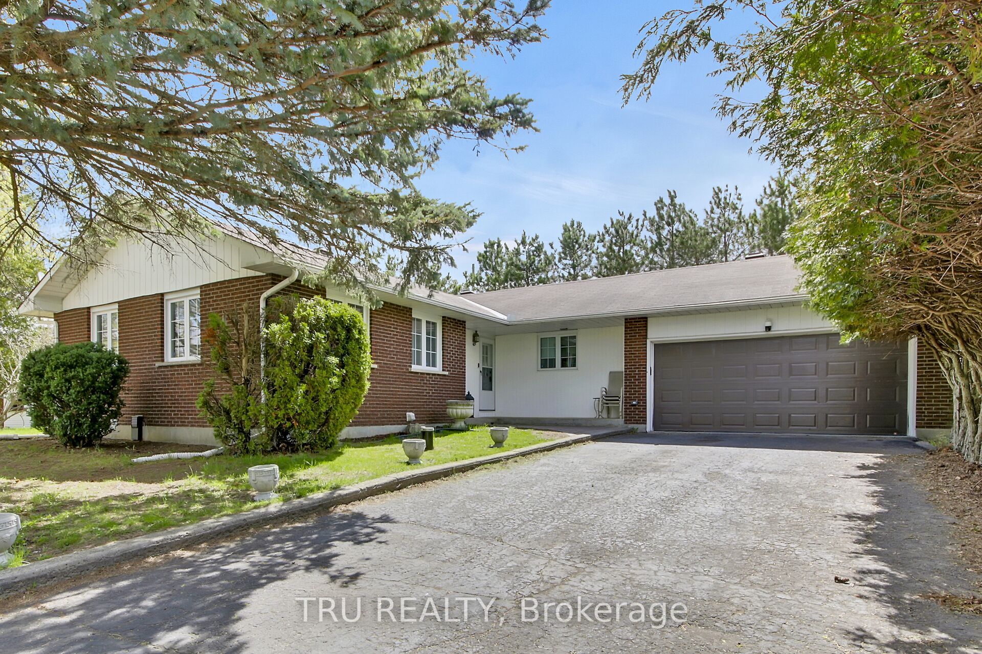 7038 Shields Drive Property Photo 2