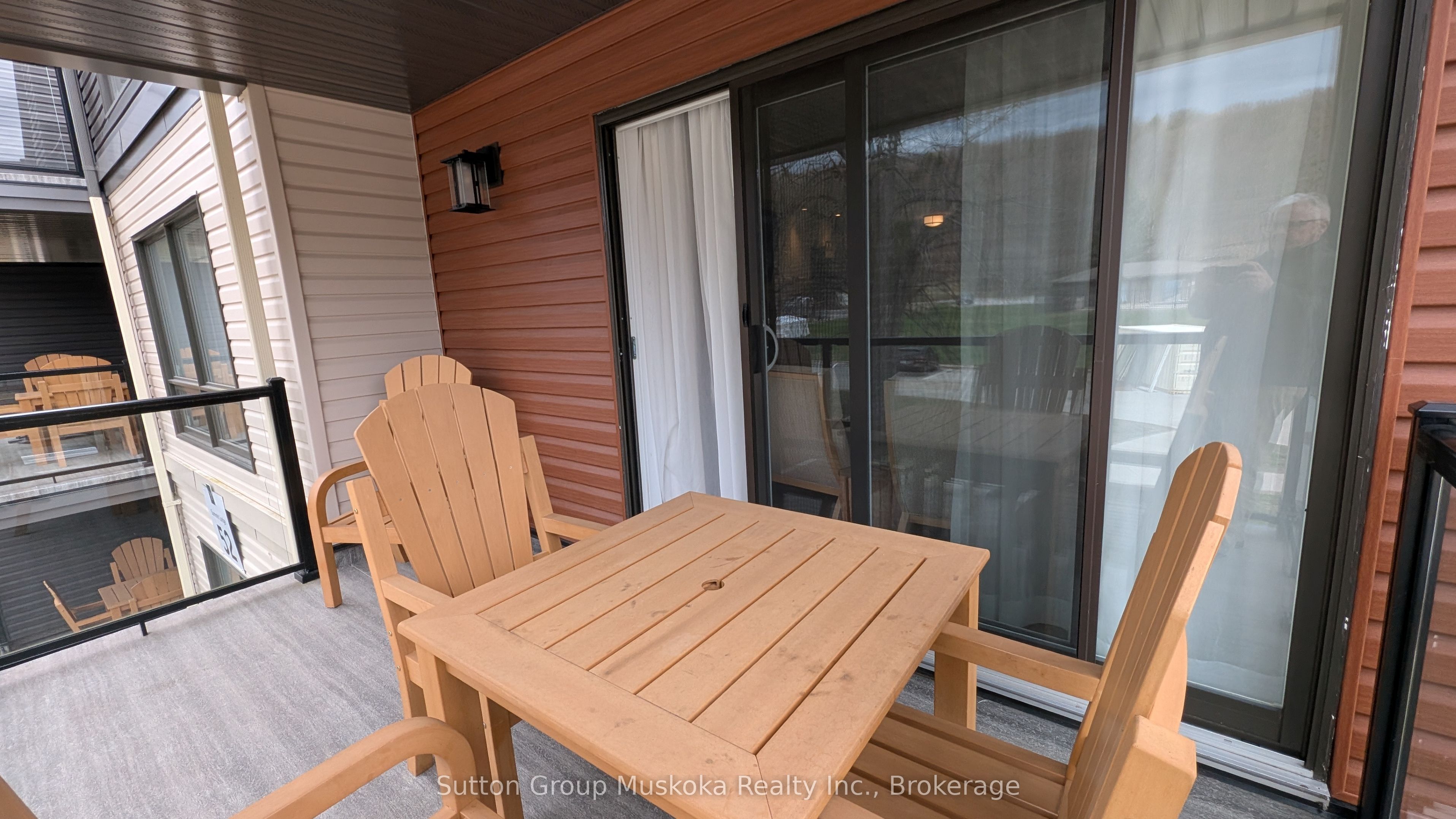 1235 Deerhurst Drive 52-207 Property Photo 3