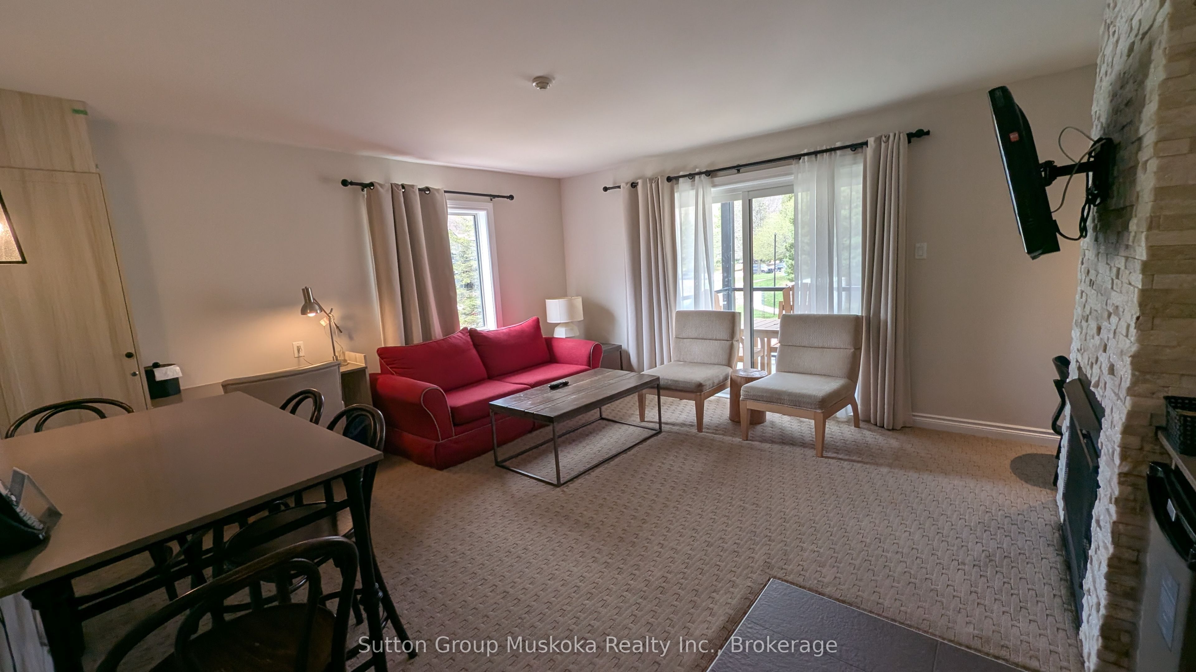 1235 Deerhurst Drive 52-207 Property Photo 6