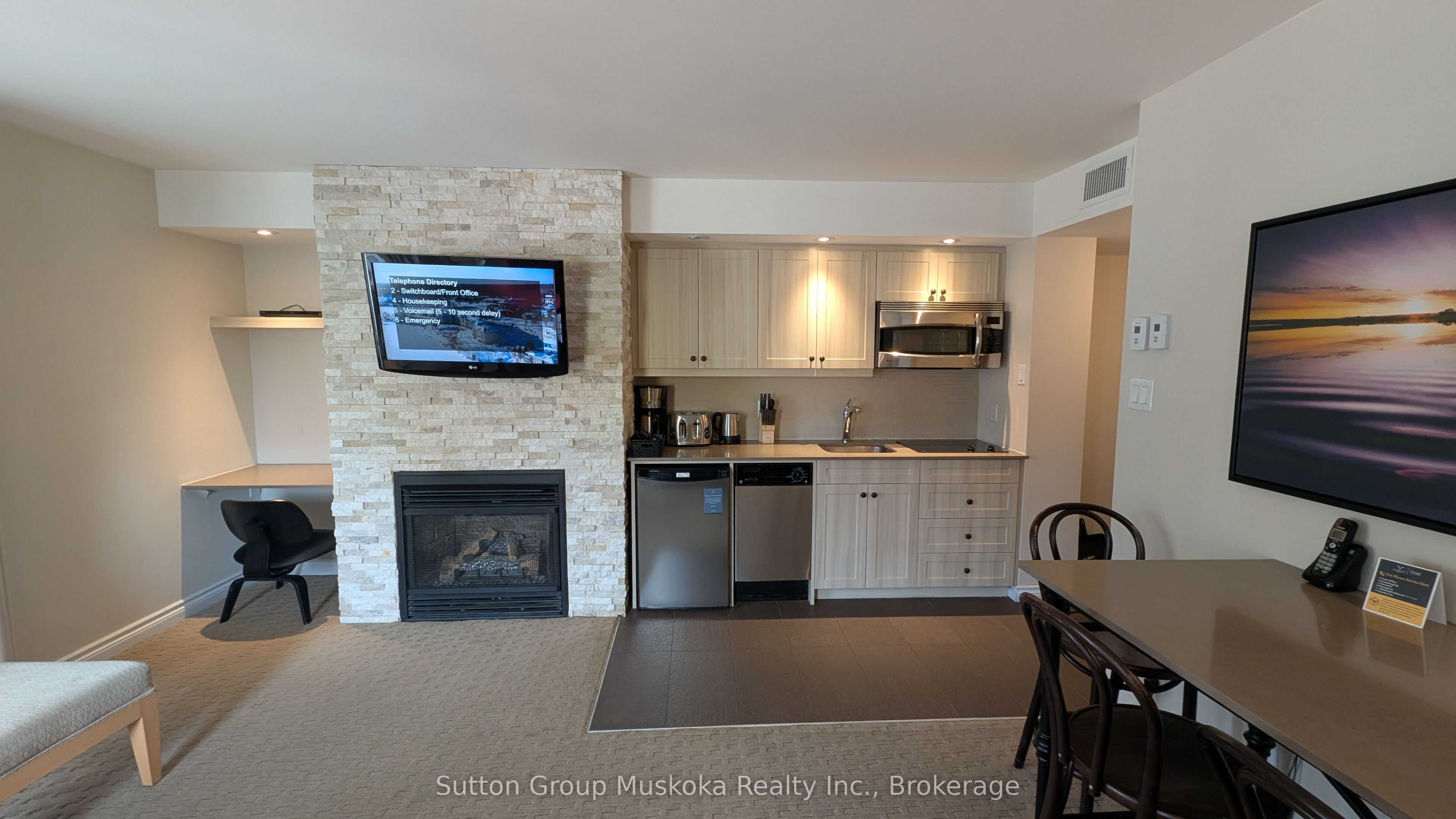 1235 Deerhurst Drive 52-207 Property Photo 8