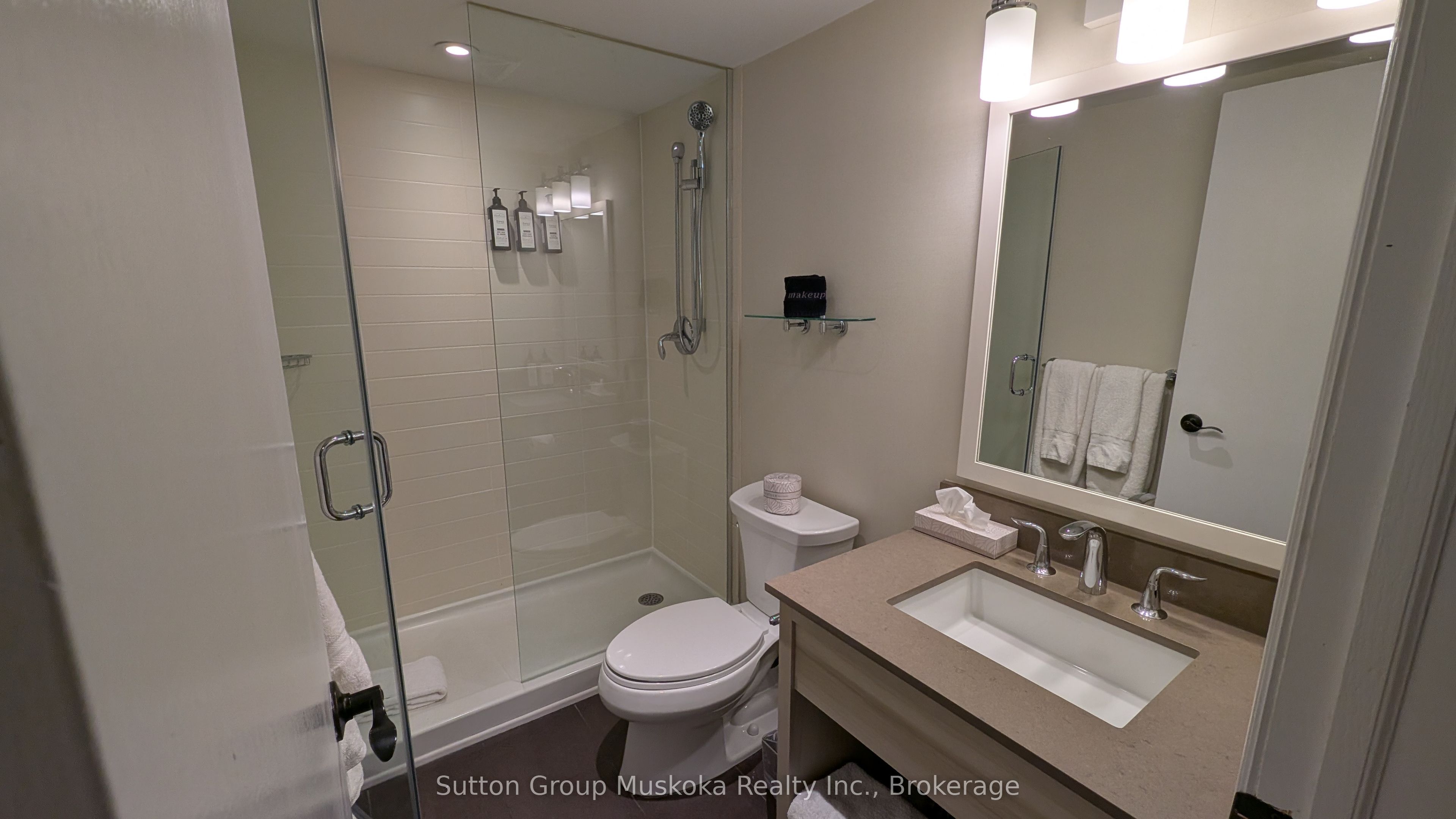 1235 Deerhurst Drive 52-207 Property Photo 11