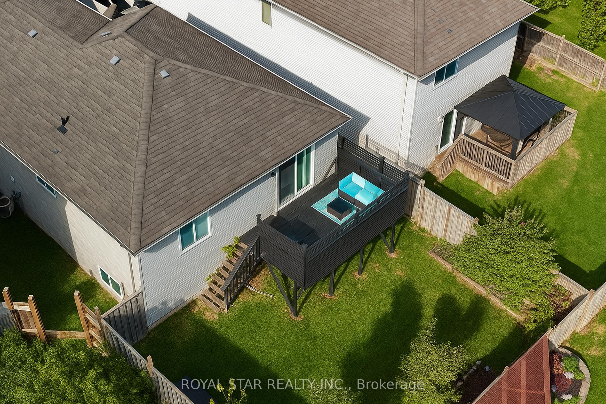3 Kerr Crescent Property Photo 3