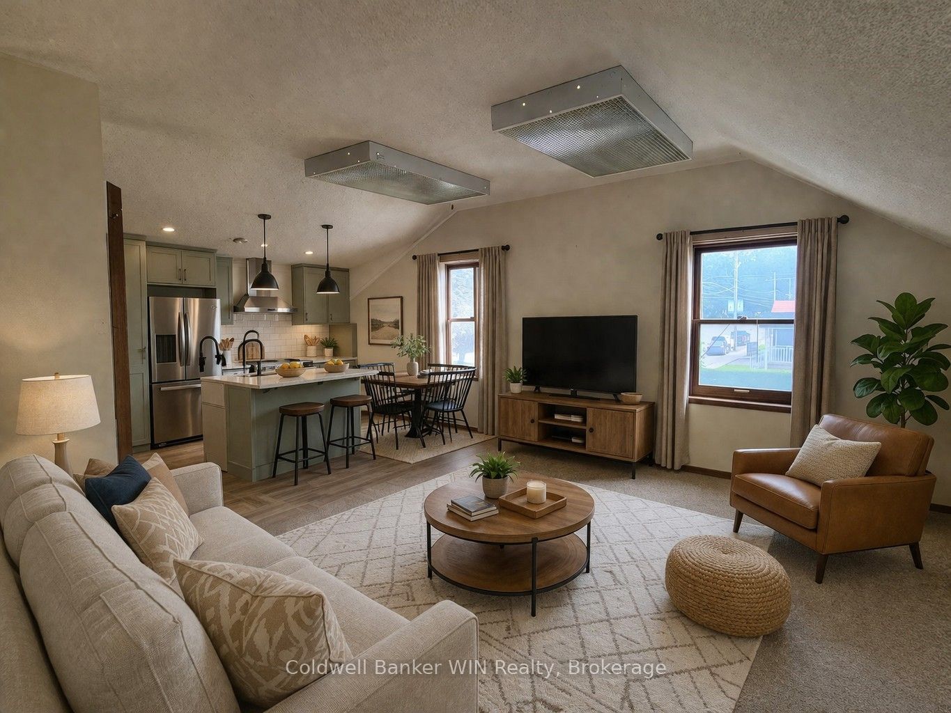 120 King Street E Property Photo 2