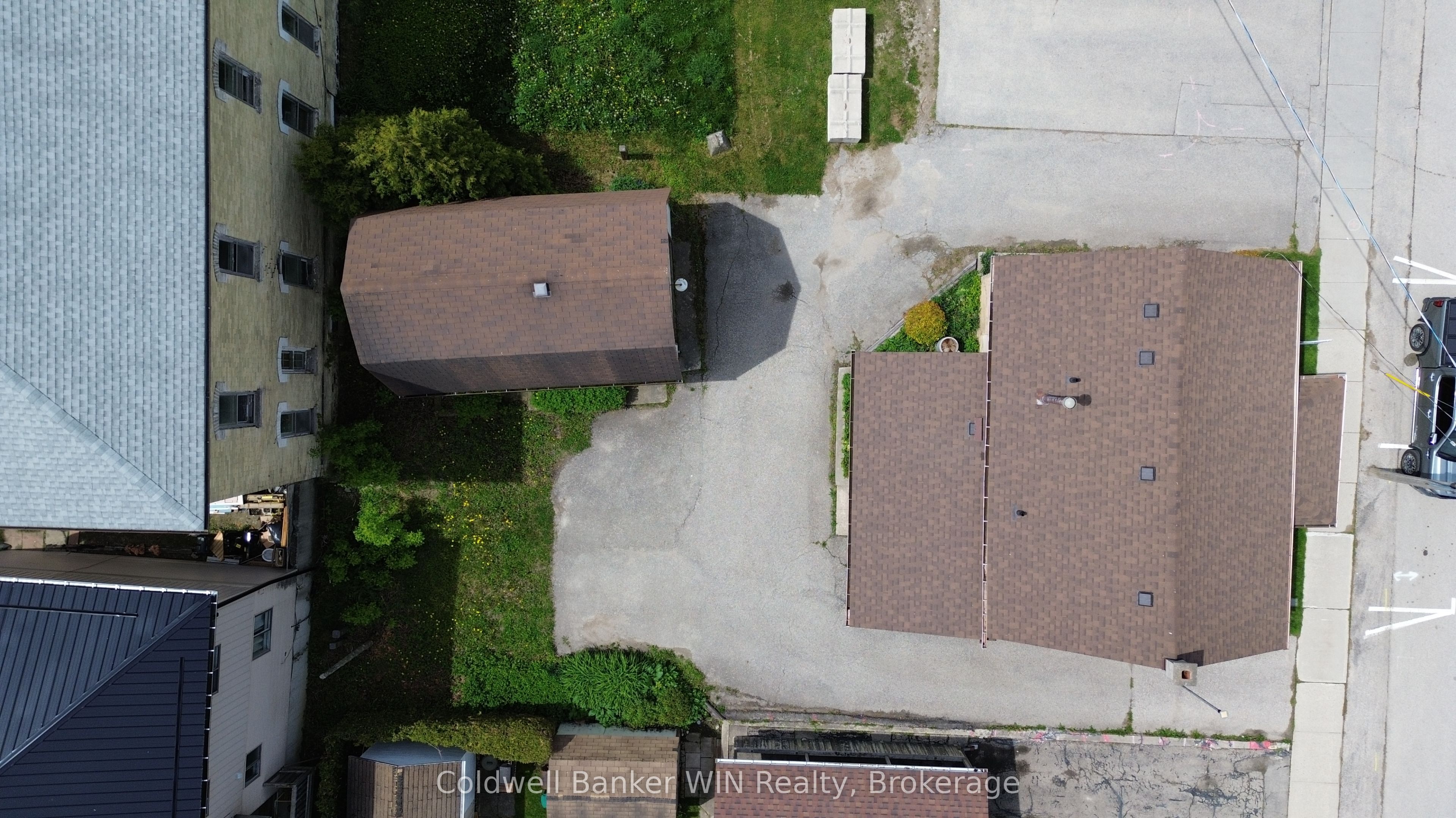 120 King Street E Property Photo 6