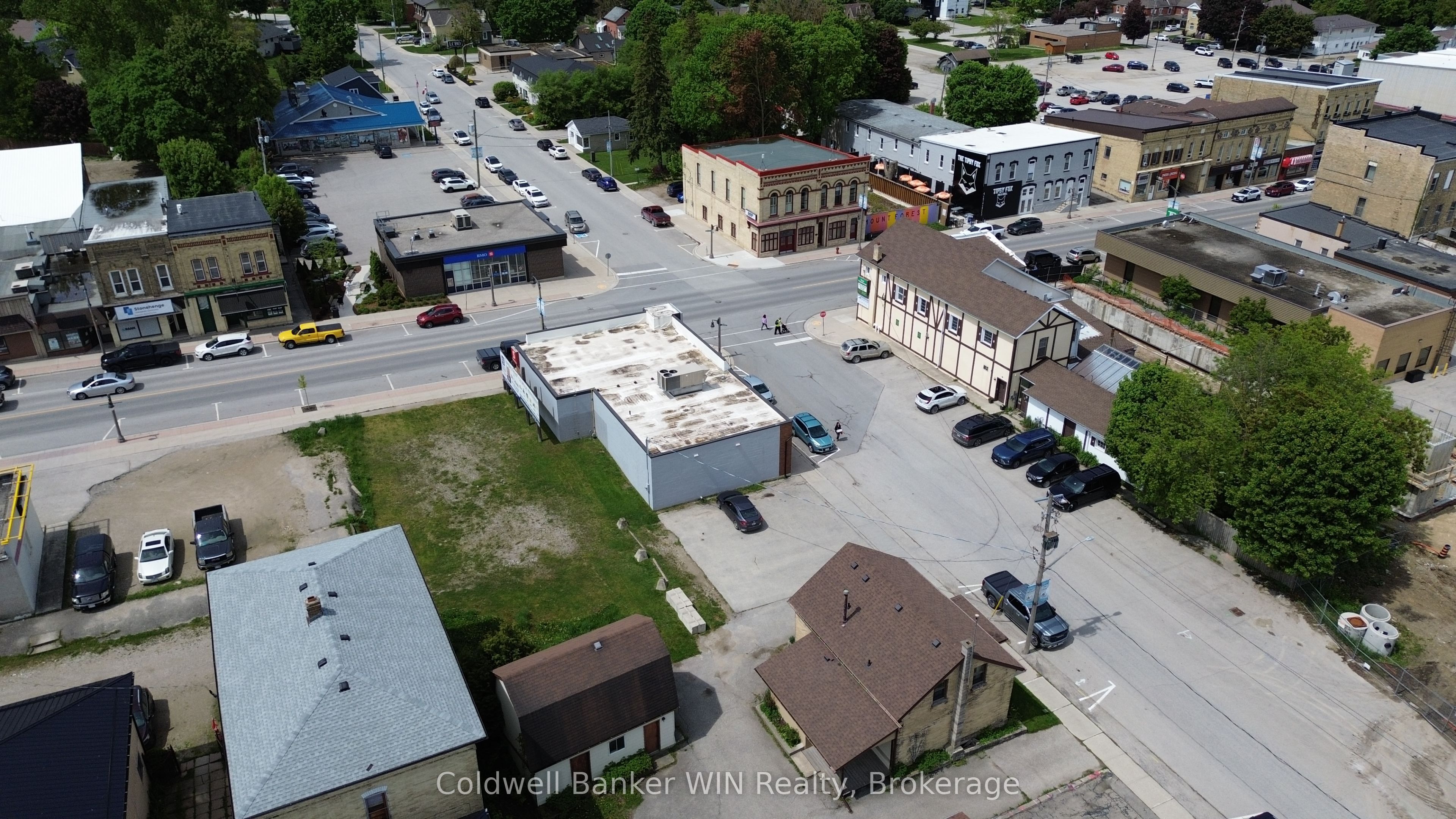 120 King Street E Property Photo 10
