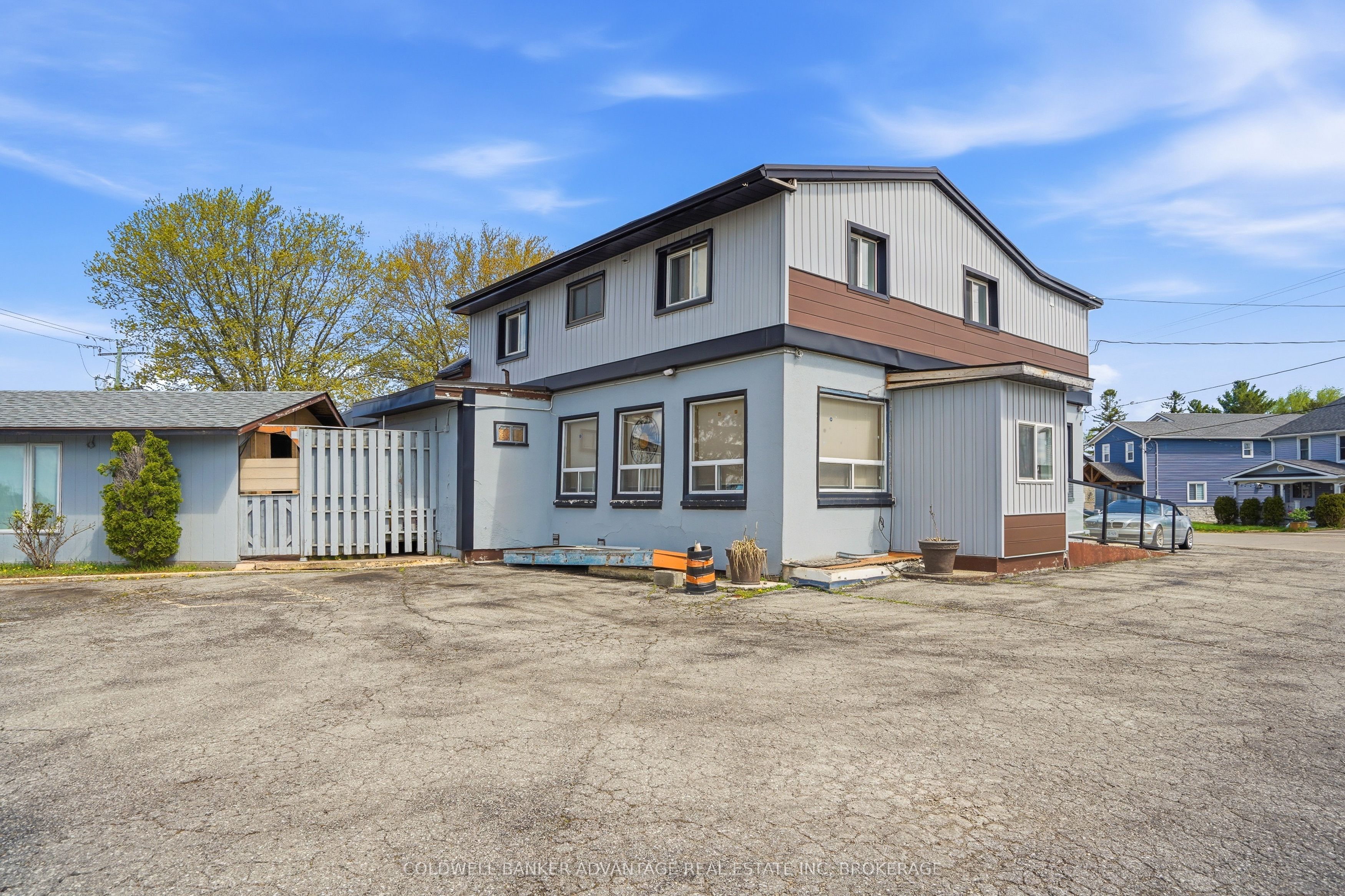 13330 Lundy's Lane Property Photo 3