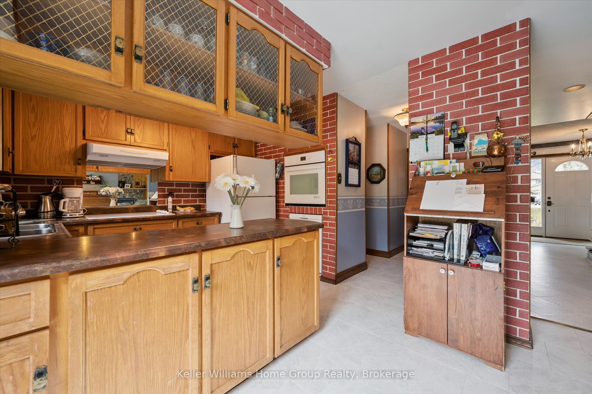 8427 Line 6 Property Photo 10