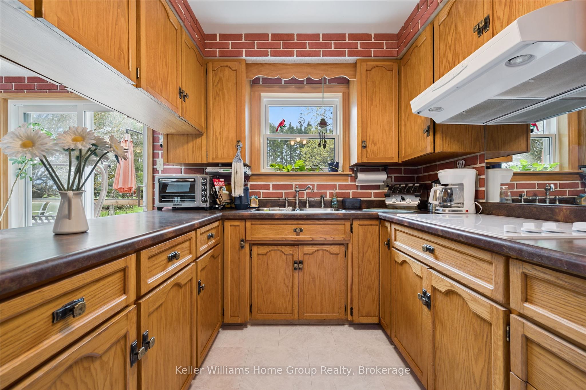 8427 Line 6 Property Photo 12