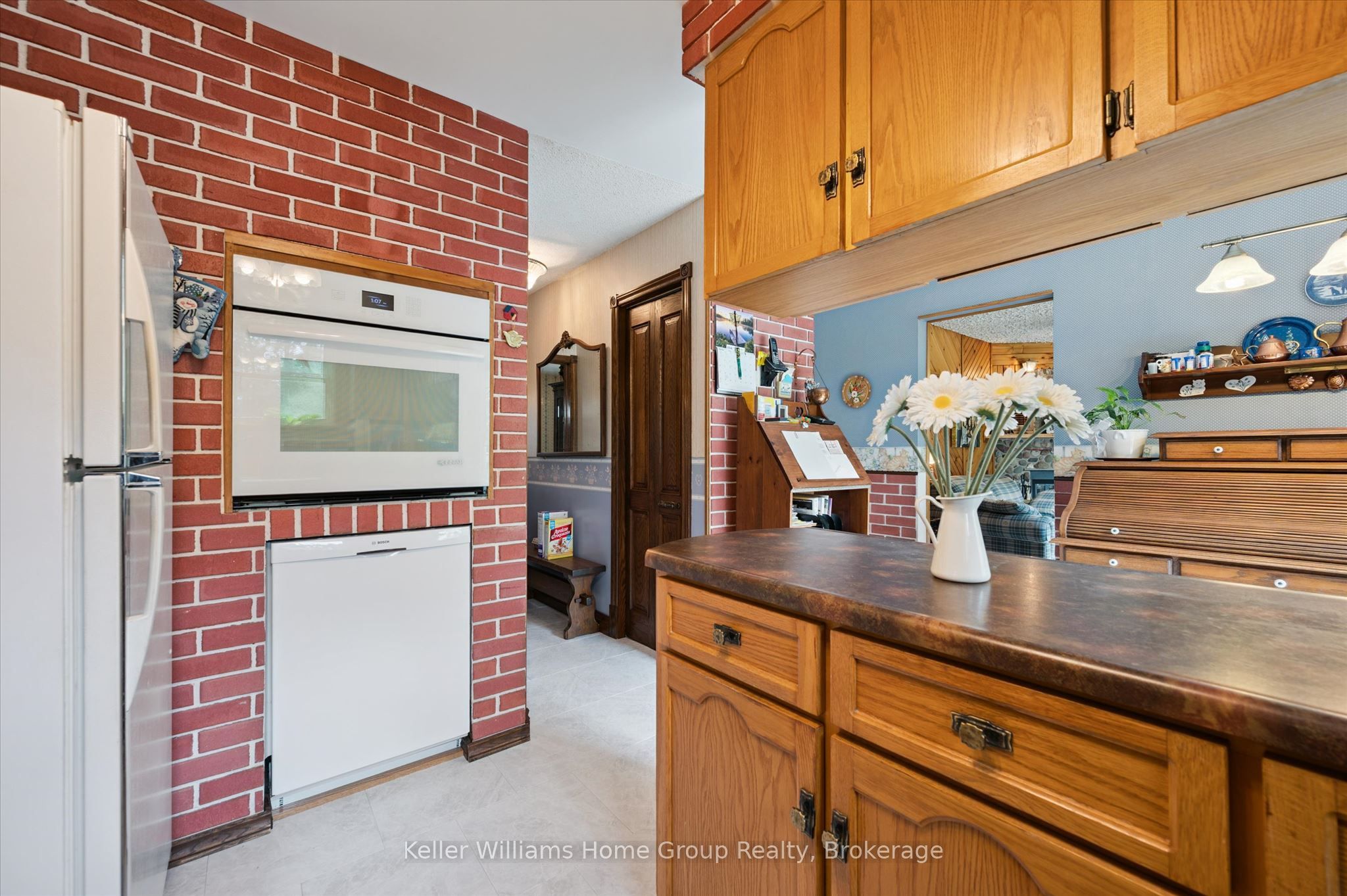 8427 Line 6 Property Photo 13