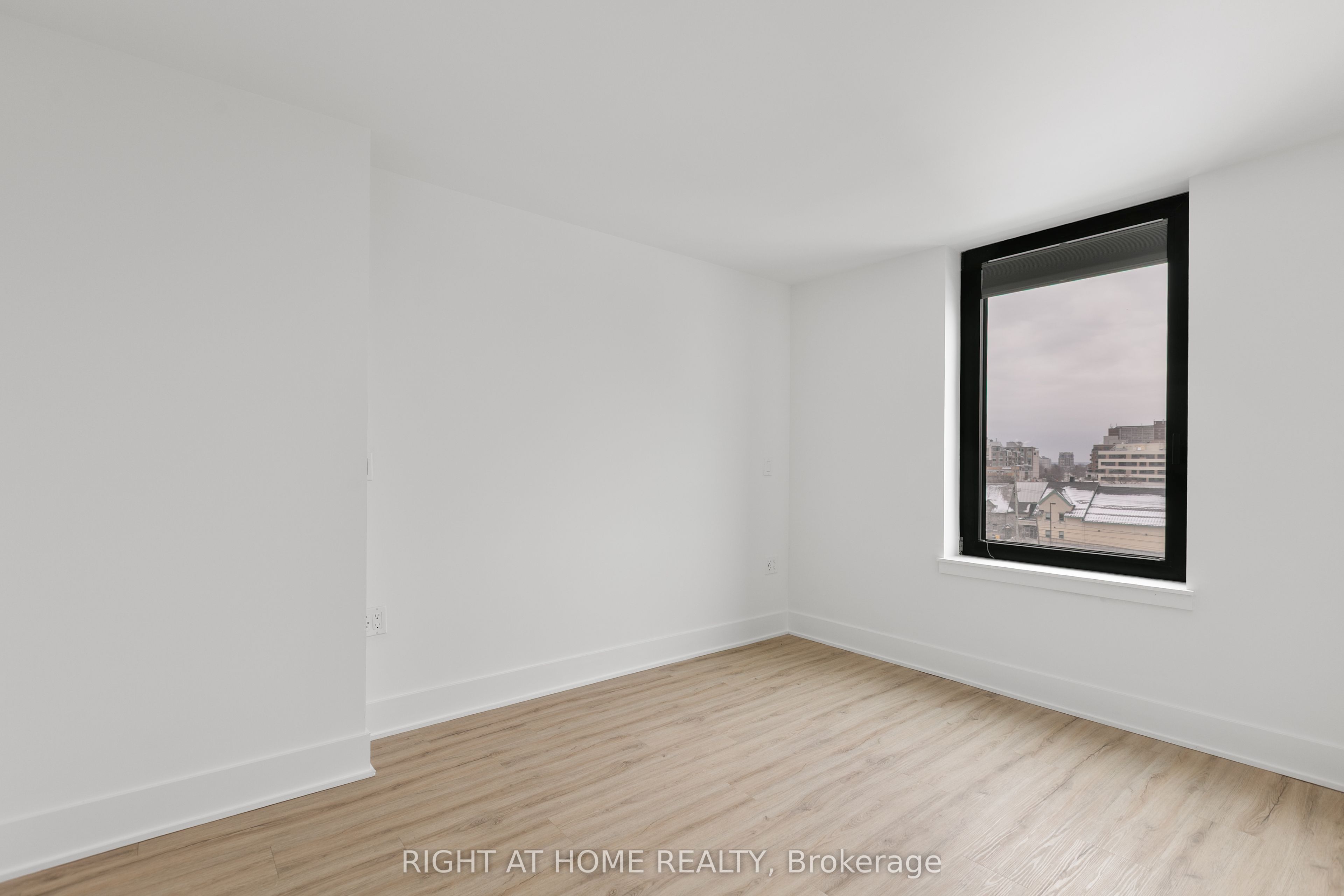 377 Winona Avenue 509 Property Photo 10