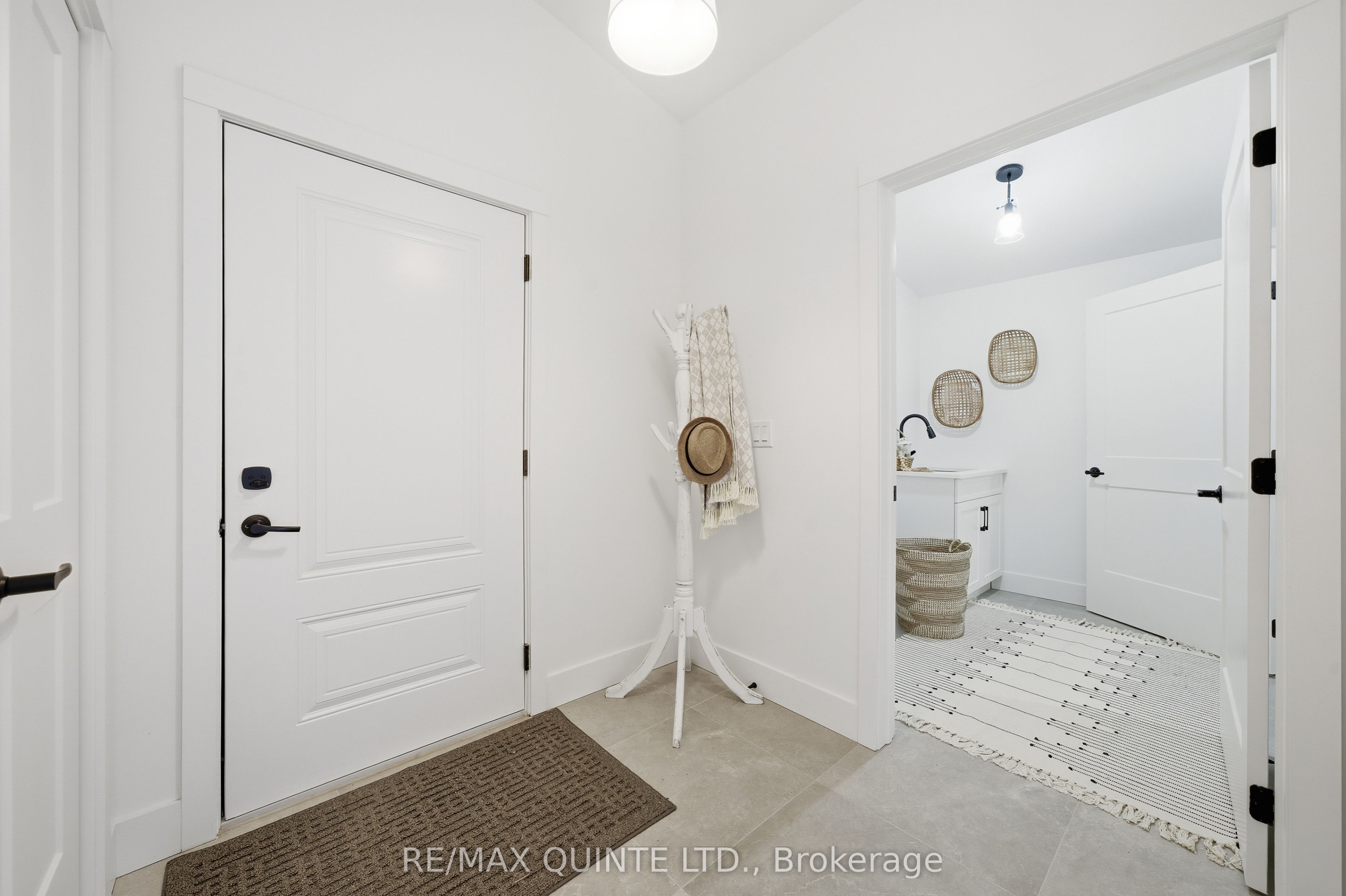 225 Mitchells Crossroad Property Photo 6