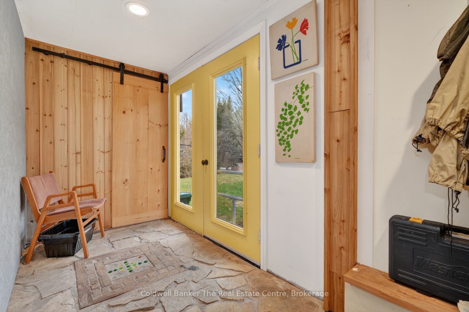 1657 Houseys Rapids Road Property Photo 4