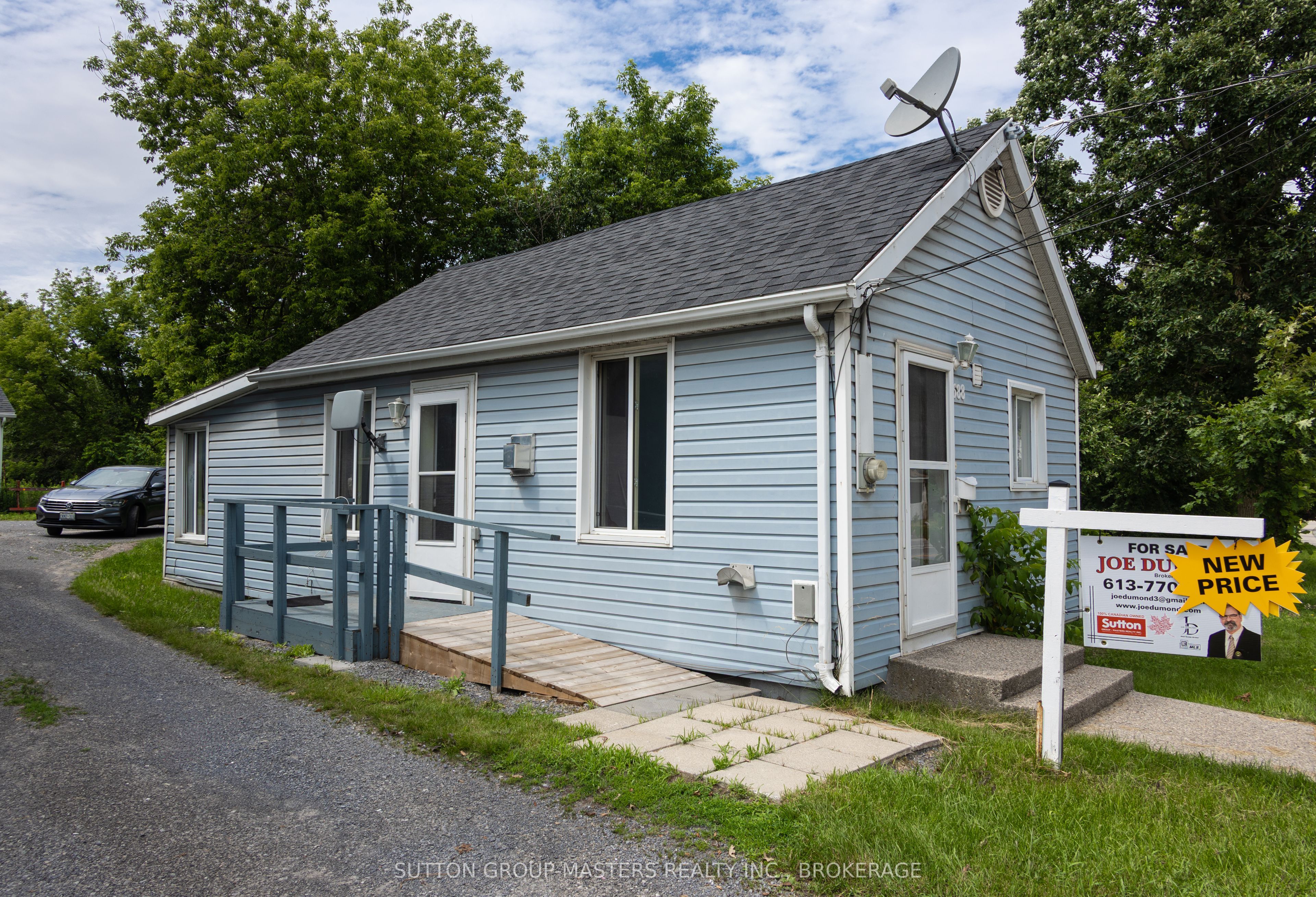 688 Montreal Street Property Photo 1