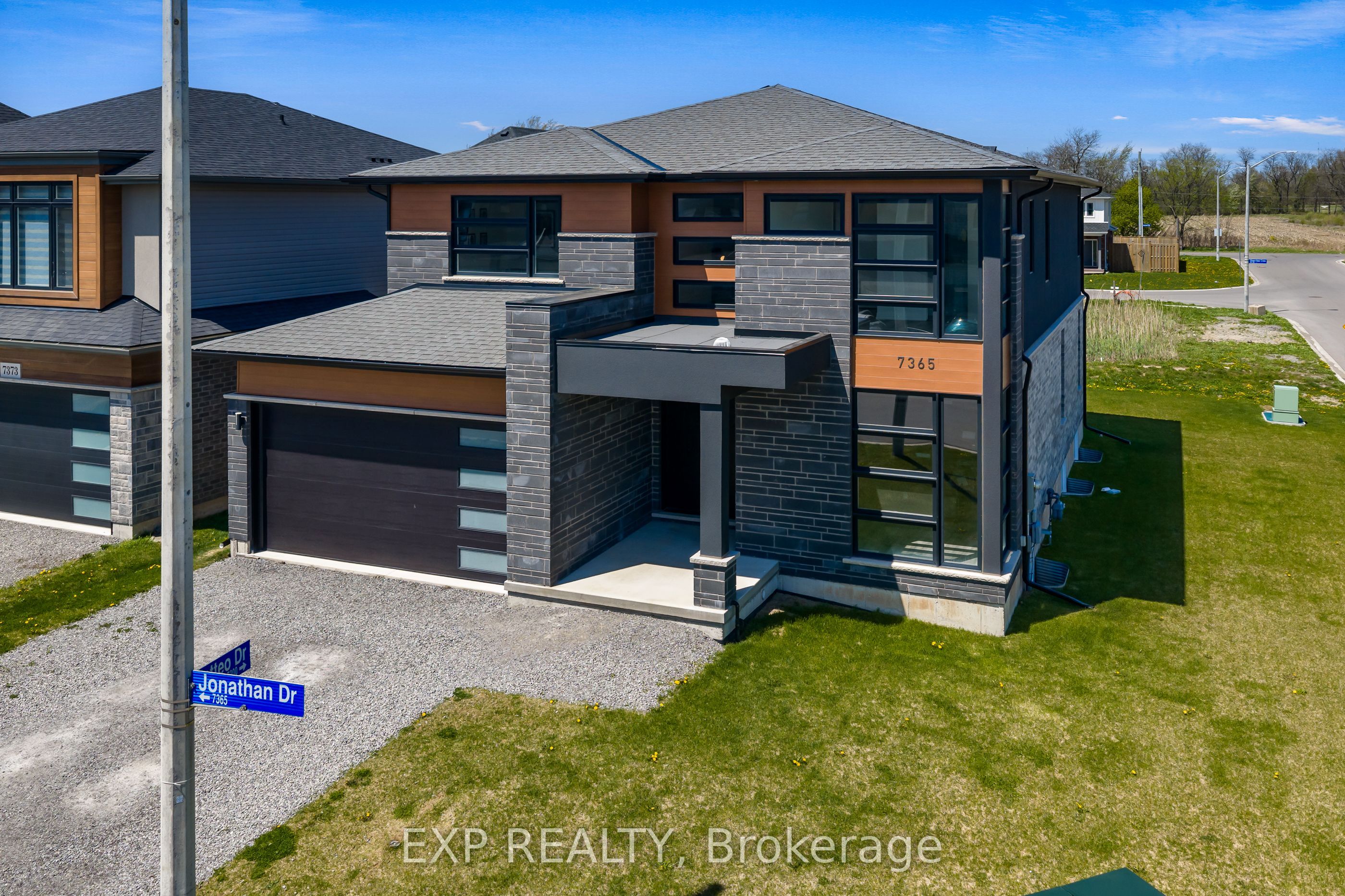 7365 Jonathan Drive Property Photo 3