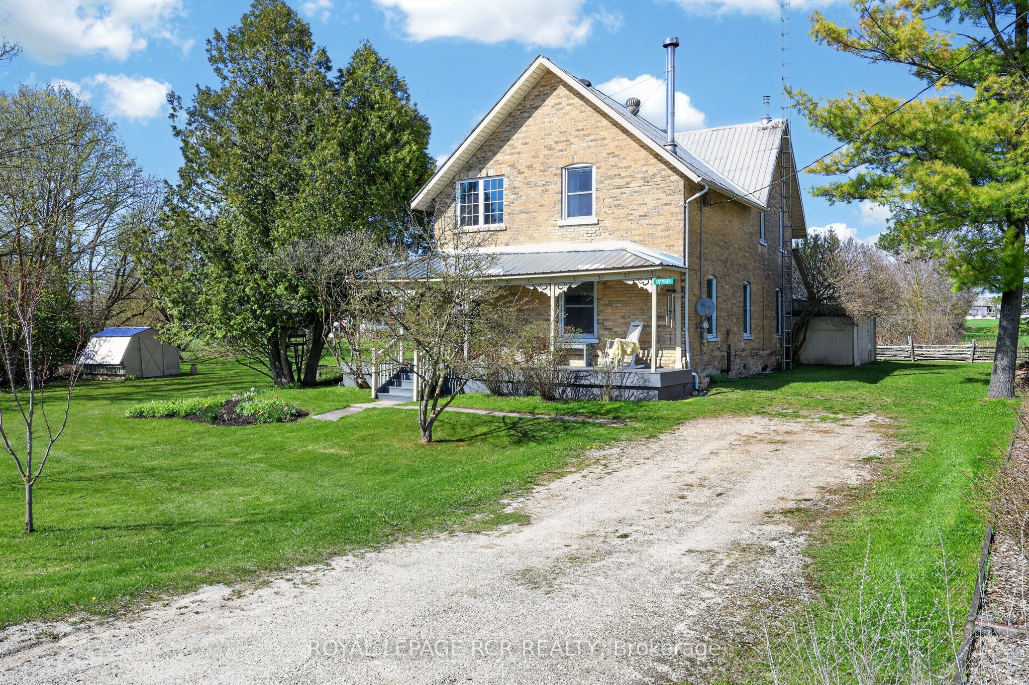 077597 7th Line Sw Property Photo 3