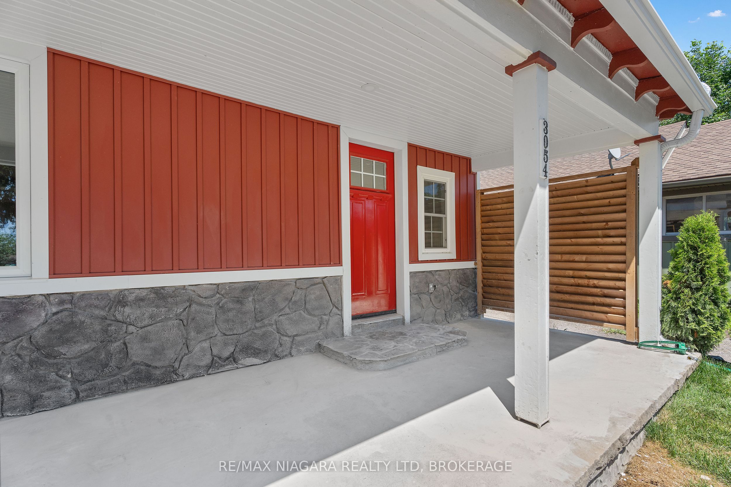 3054 Thunder Bay Road Property Photo 4