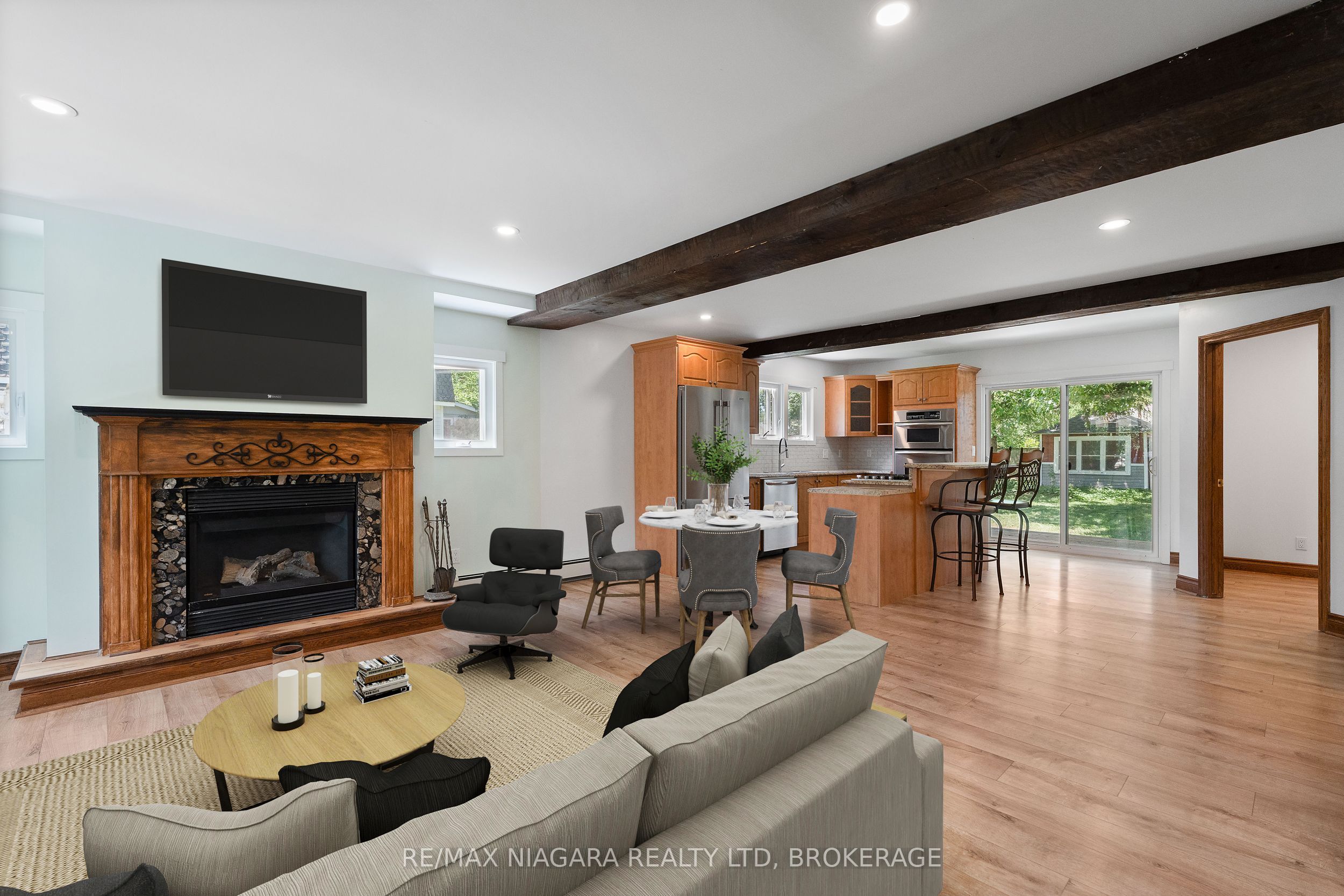 3054 Thunder Bay Road Property Photo 8