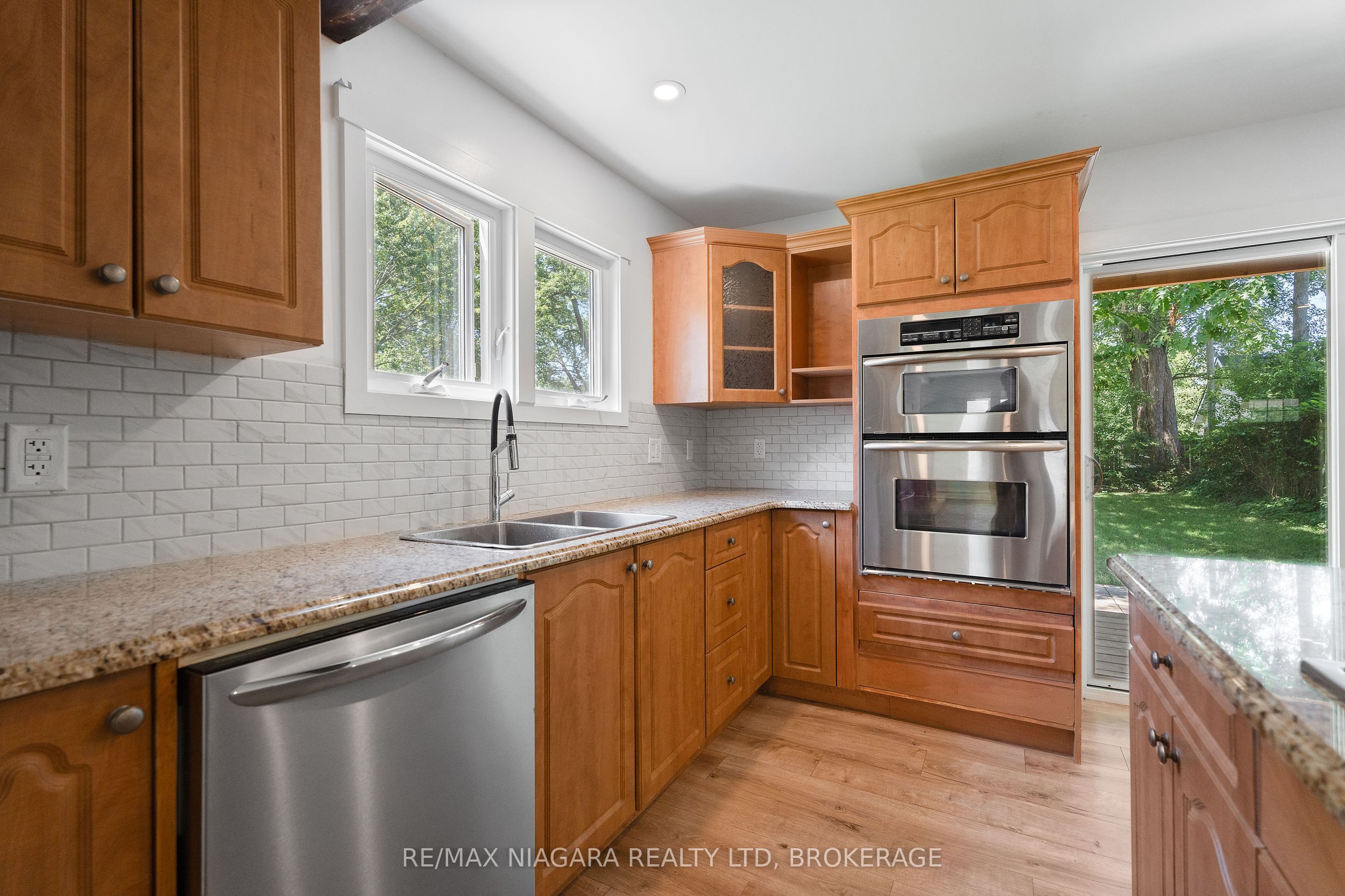 3054 Thunder Bay Road Property Photo 13