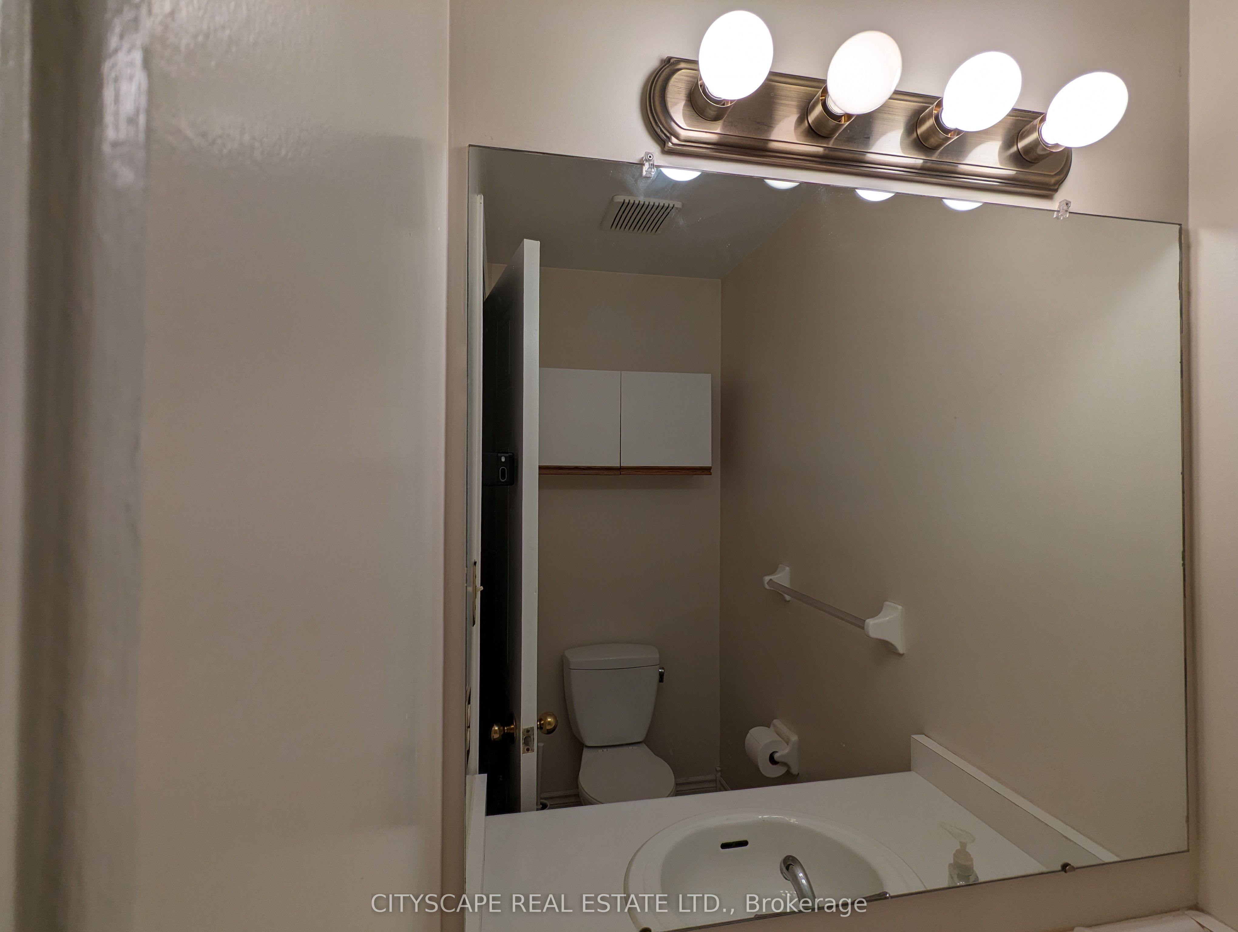250 Keats Way 17 Property Photo 12