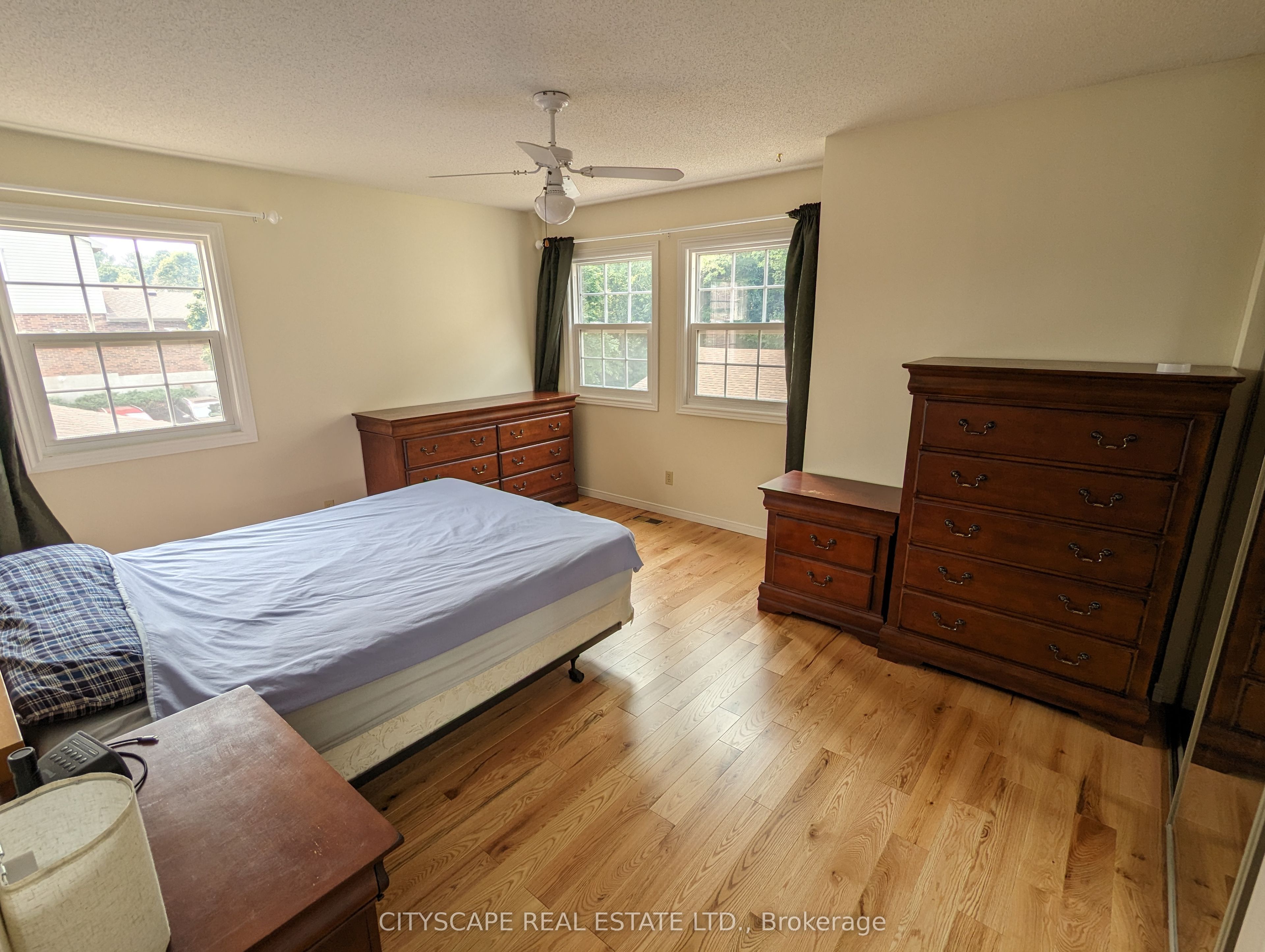 250 Keats Way 17 Property Photo 16