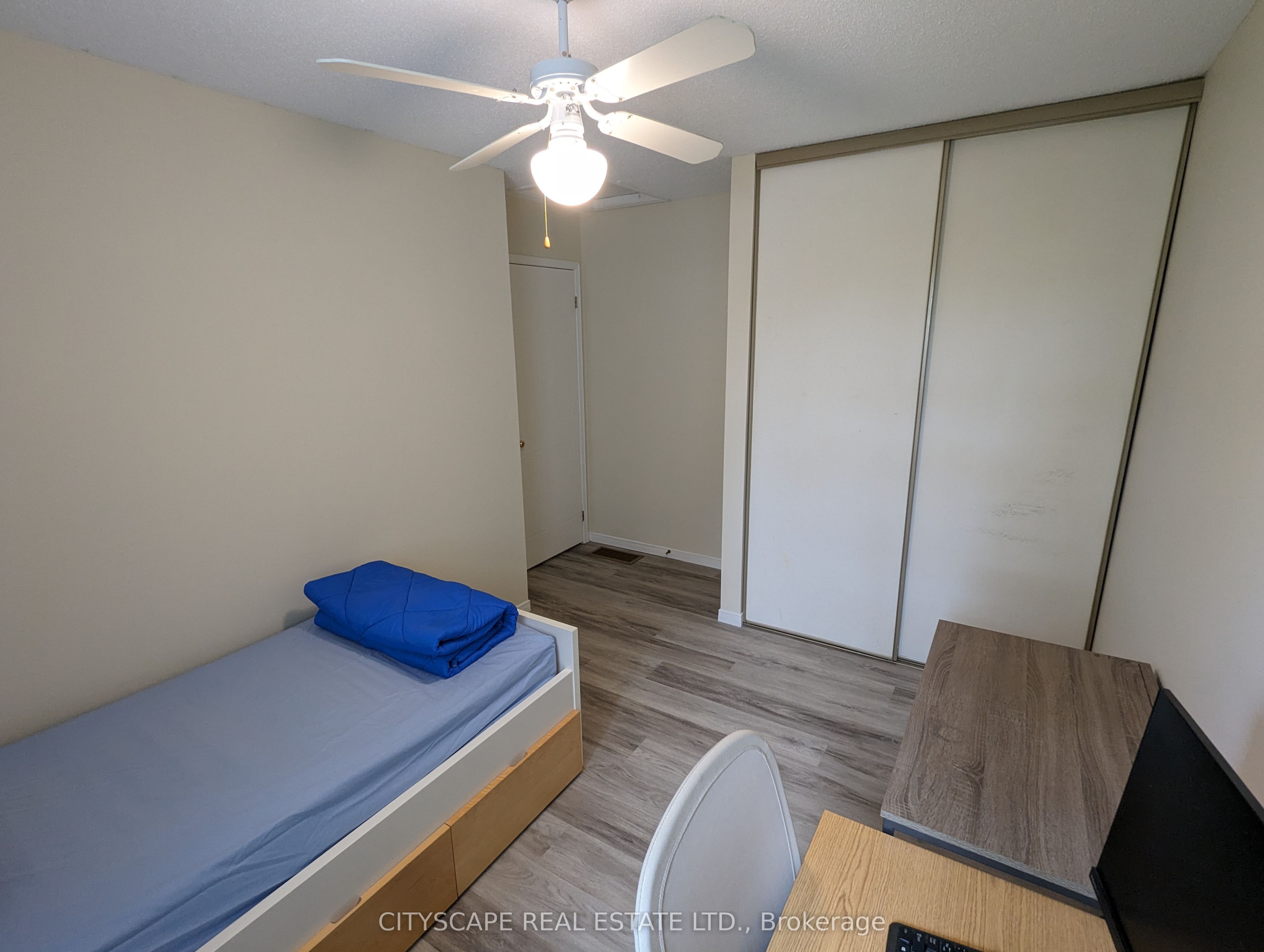 250 Keats Way 17 Property Photo 18